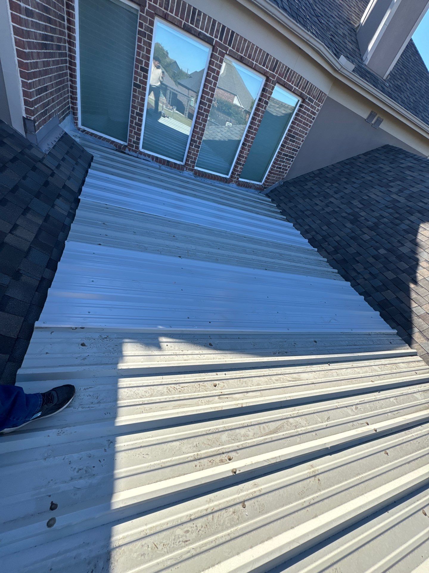 Stain and Pergola Roof Repair by Lighthouse Contractors