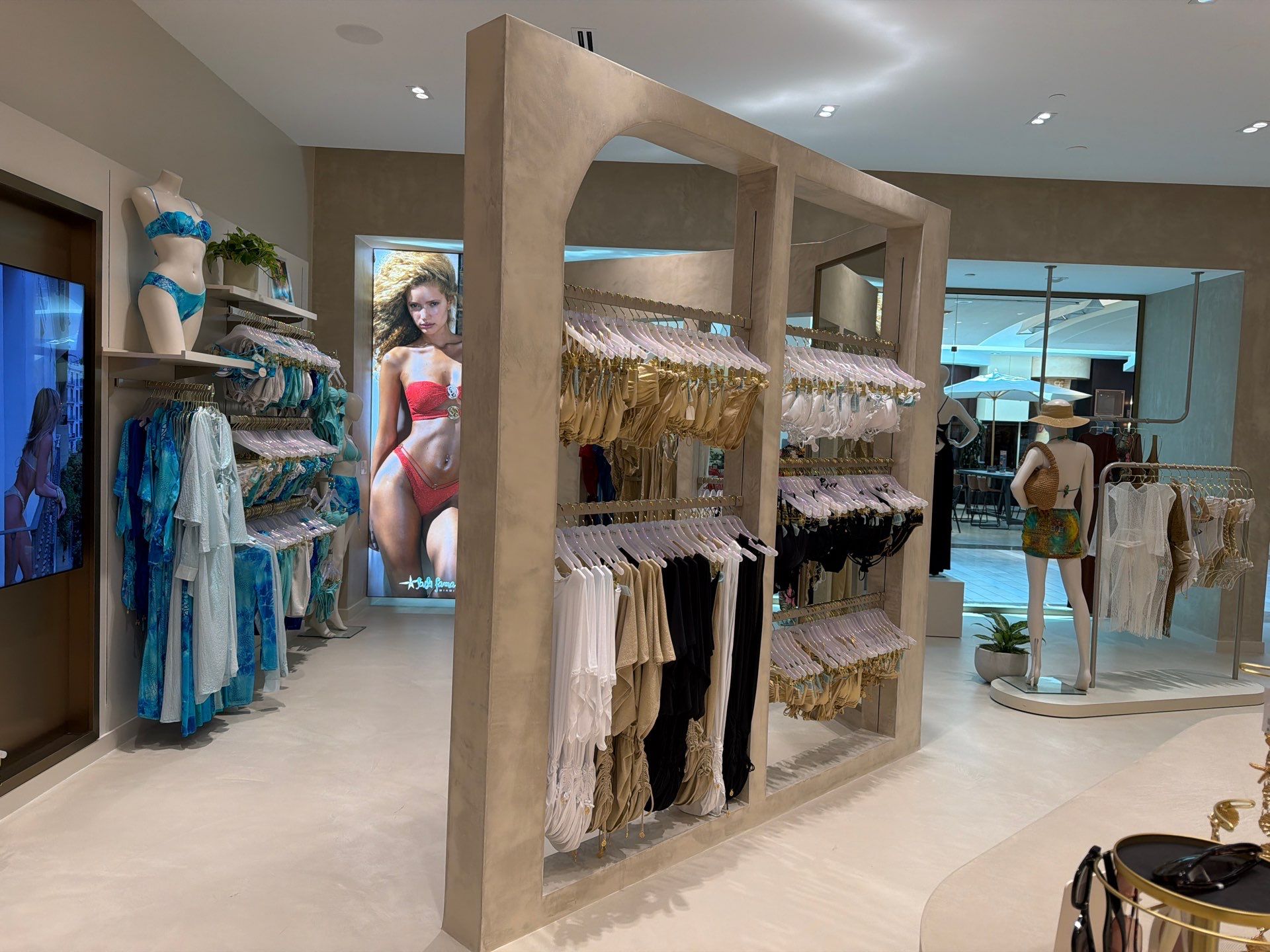 Luli Fama - Dadeland Mall by Seamless Surfaces