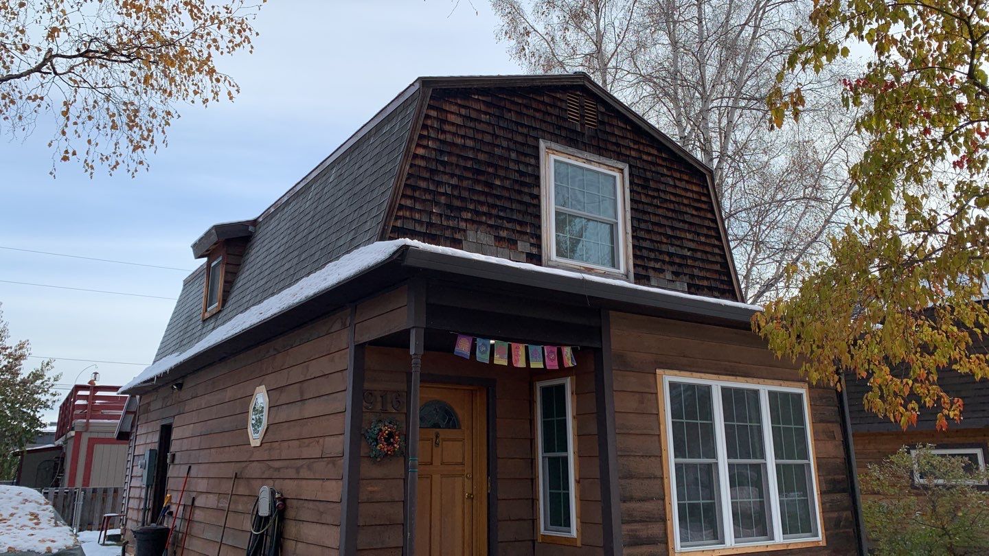 Gorgeous Farmhouse Style Transformation by Midnight Sun Painting