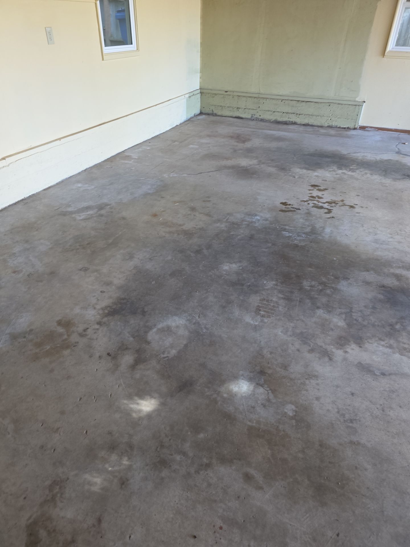 Polyurea Garage Floor Coating with Coyote Chips in San Luis Obispo by MGP Coatings