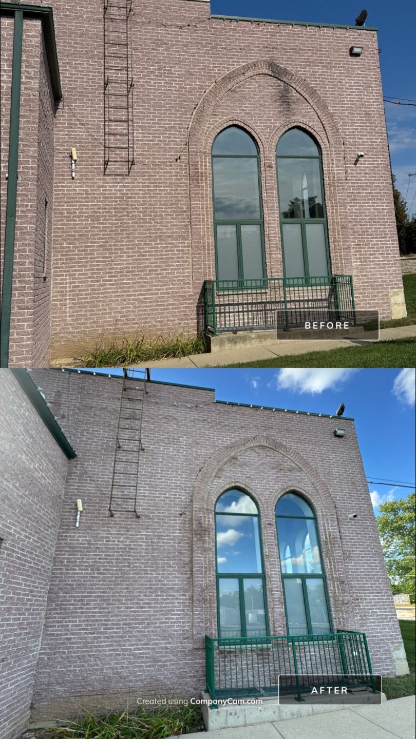 Commercial Exterior Building Wash  by Simmons Power & Soft Washing