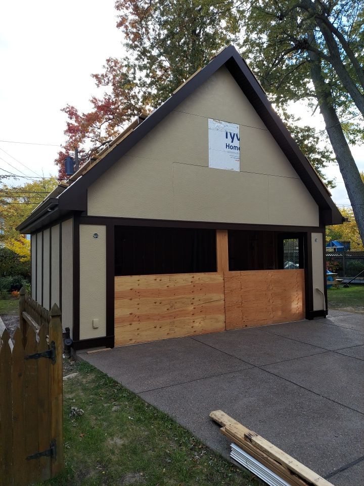 Garage and Concrete by Ivy Lea Construction