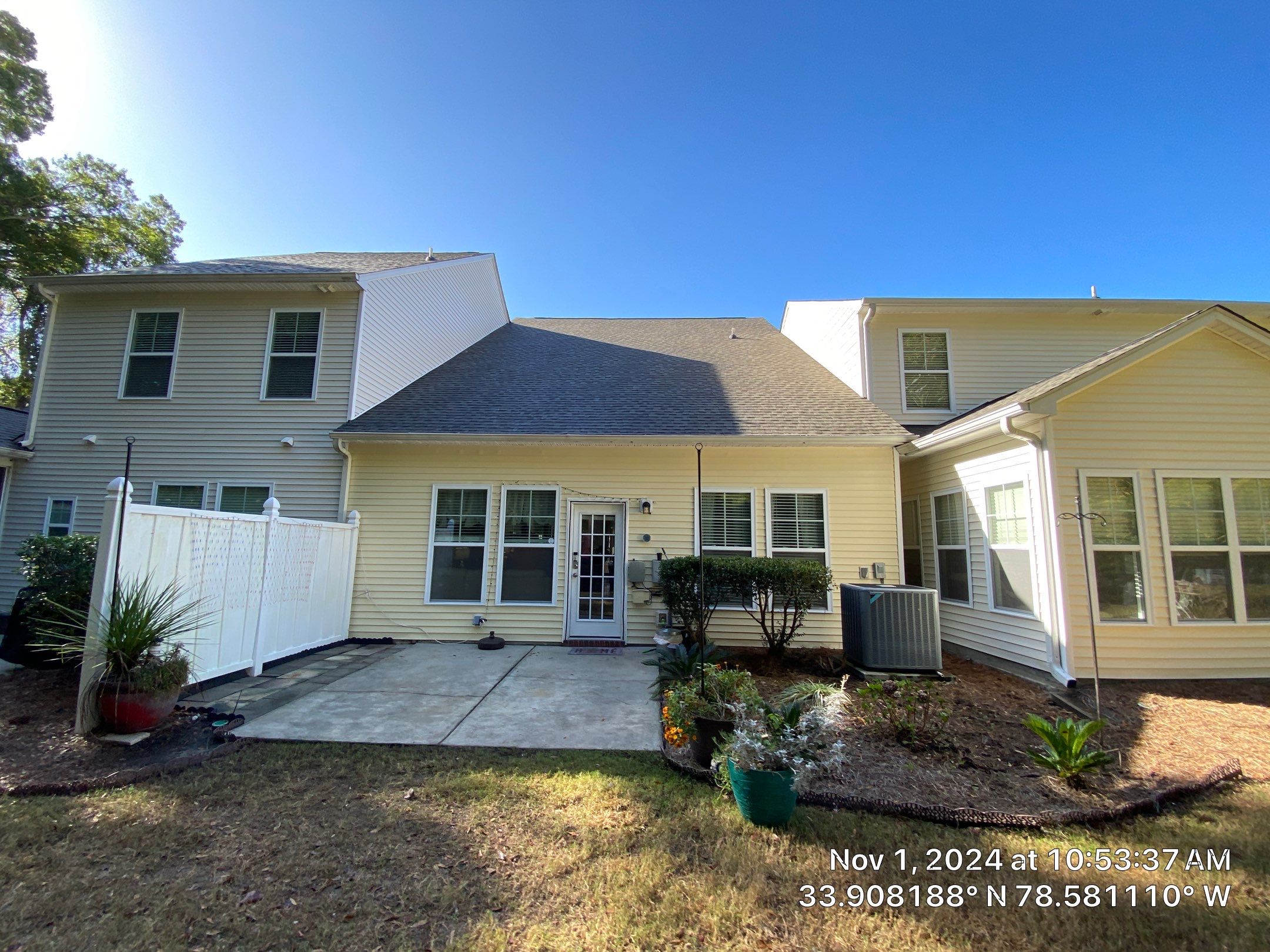 GAF HDZ - Weathered Wood by Linta Roofing Inc