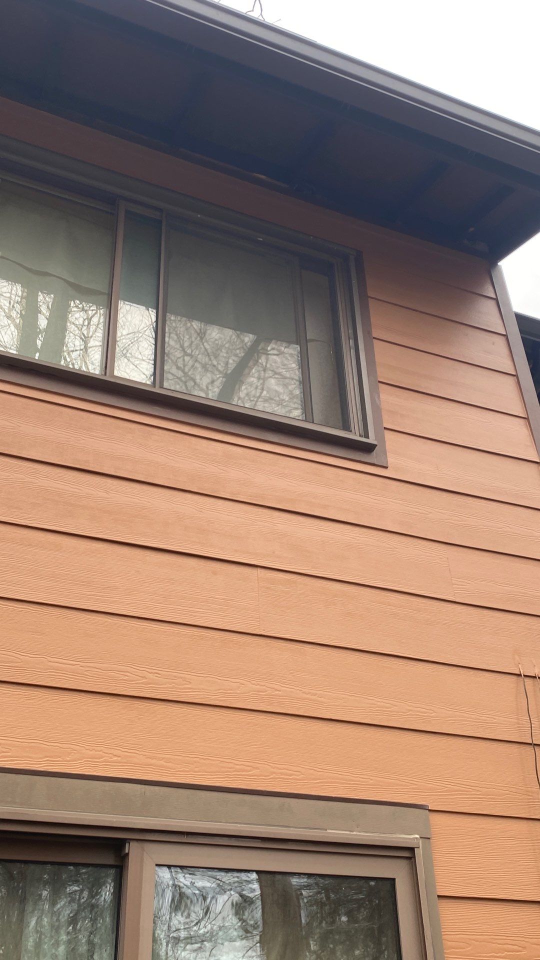 Reston: Residential Siding Replacement with James Hardie Statement Beaded Plank in Cappuccino Muffin by RM Banning, Inc.