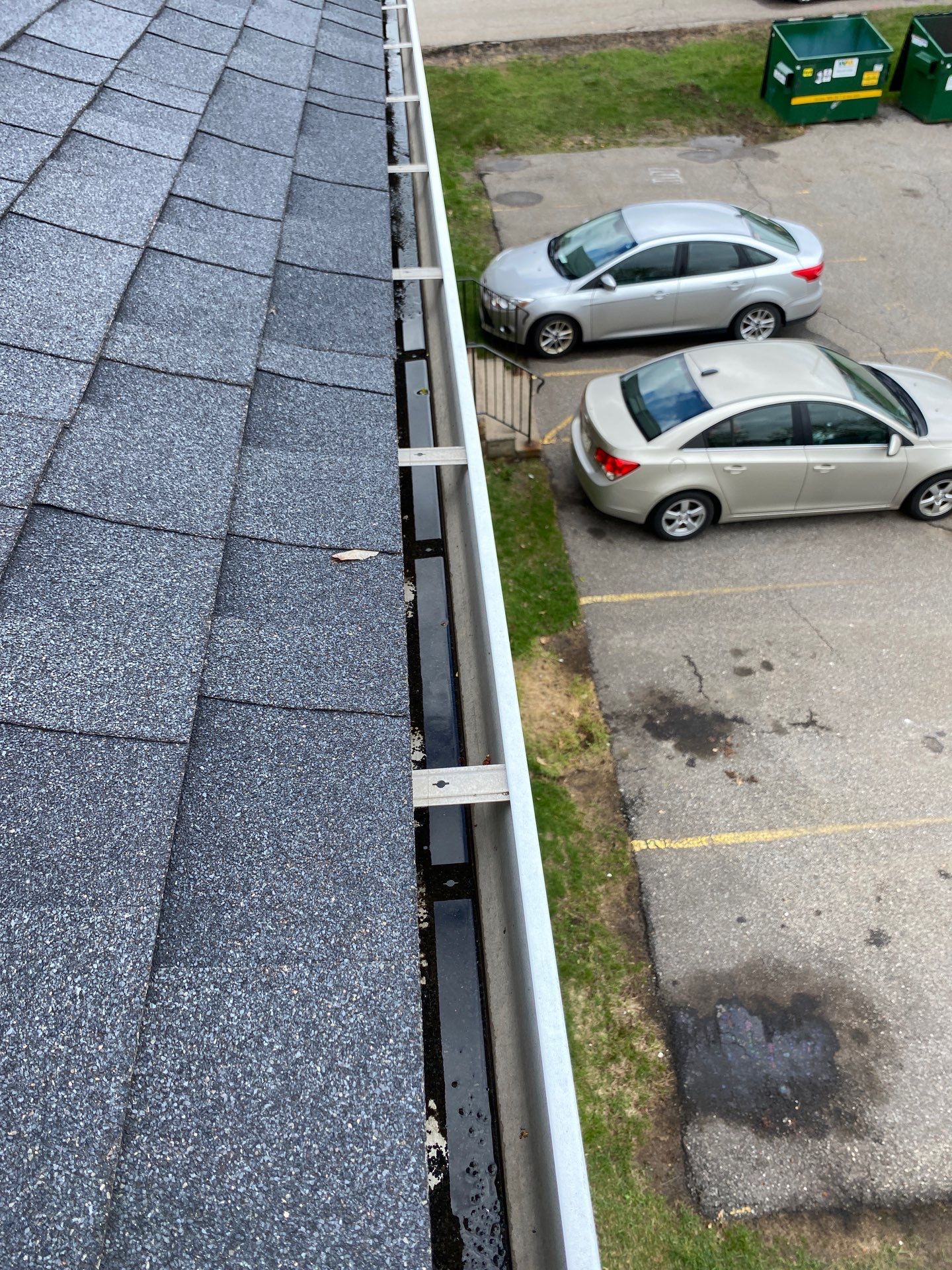 HOA gutter cleaning before