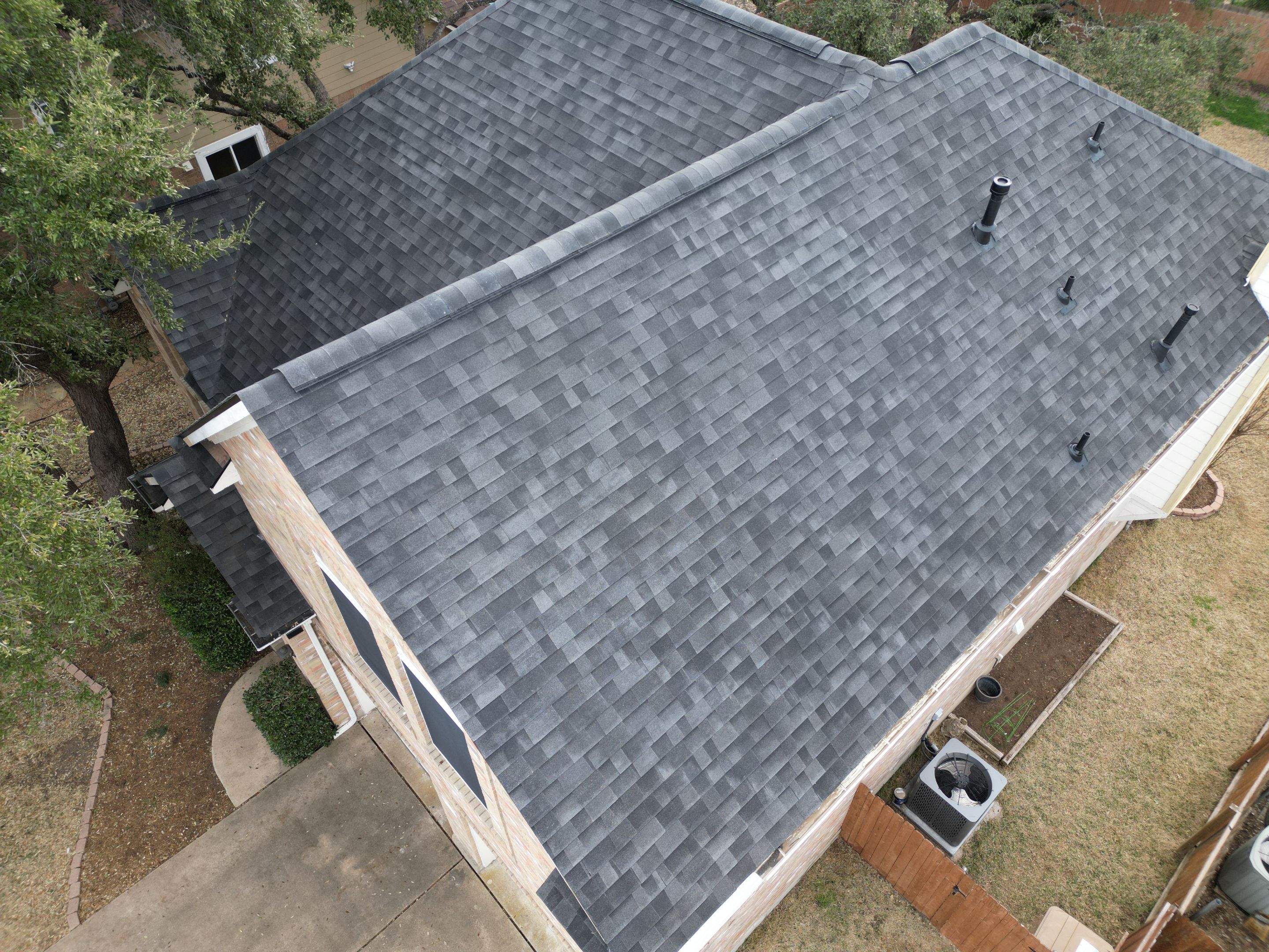 Midnight Black - Malarkey Vista by RoofsOnly.com