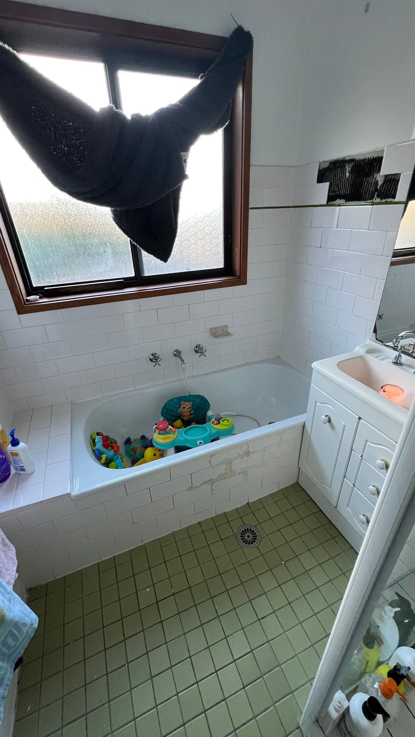 Bathroom Renovations for Rental Properties by Re-seal Bathrooms