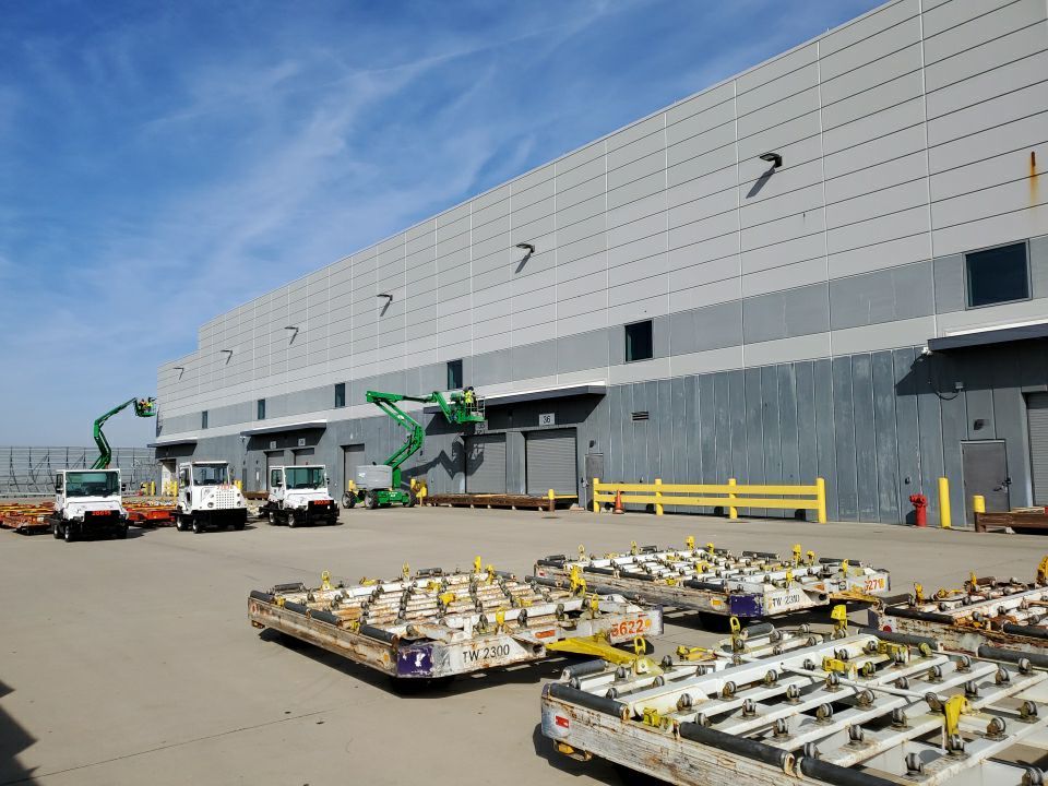 Tilt-up Precast Exterior Warehouse Painting by Paint Platoon USA