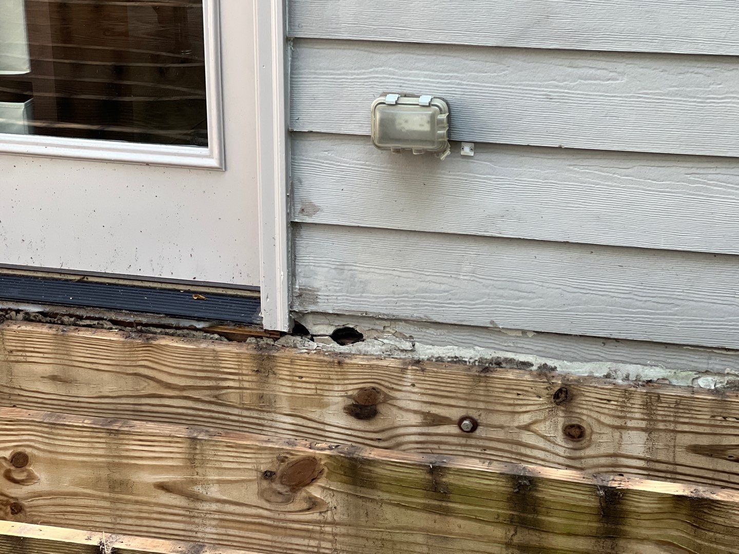 South Trace - Deck Installation  by Pillar and Pine