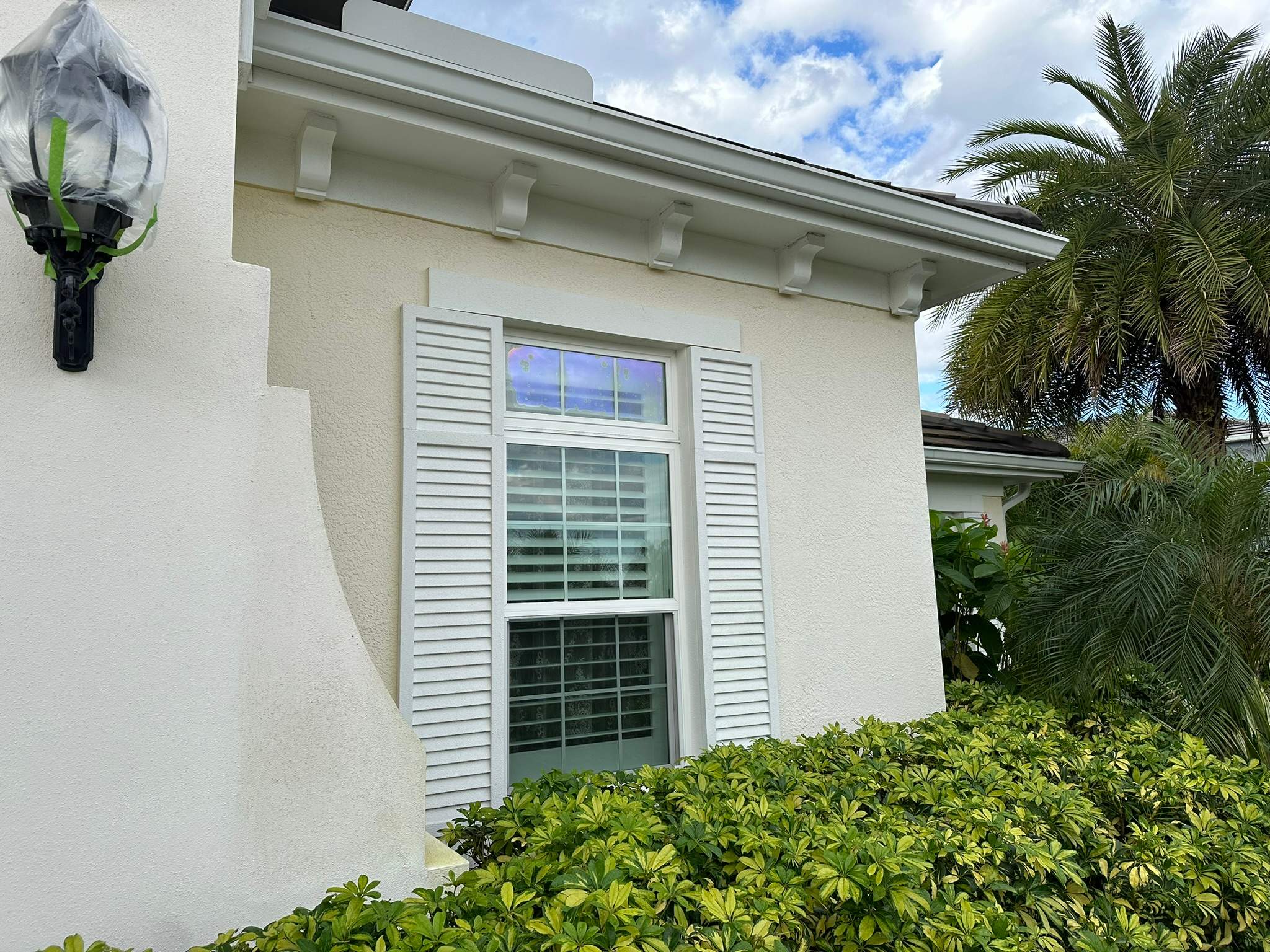 House Wash & Pool Screen Enclosure Cleaning in Winding River Community, Bradenton, FL | Sunshine AquaWash by Sunshine AquaWash