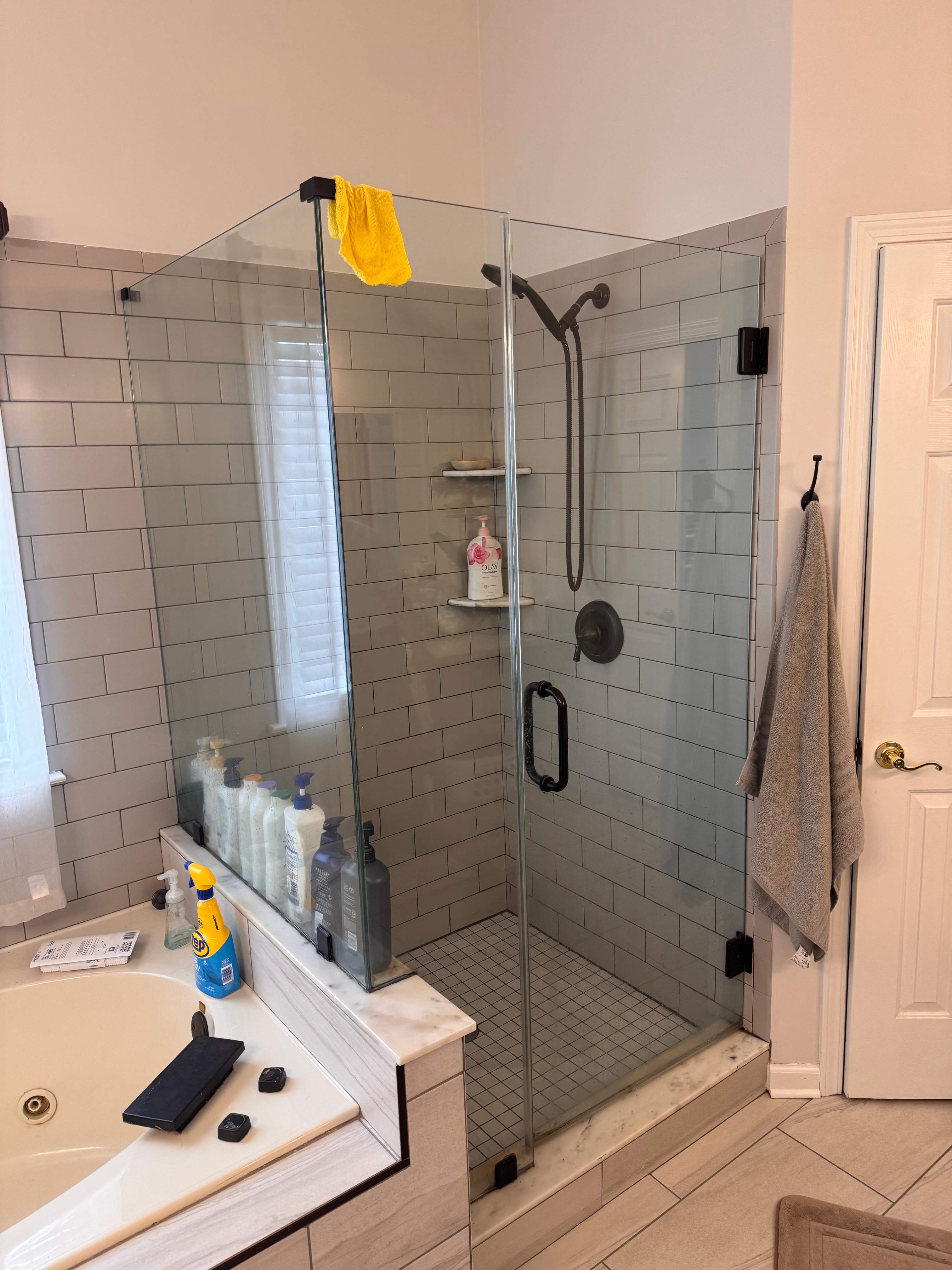 Master bathroom renovation by Prudencio