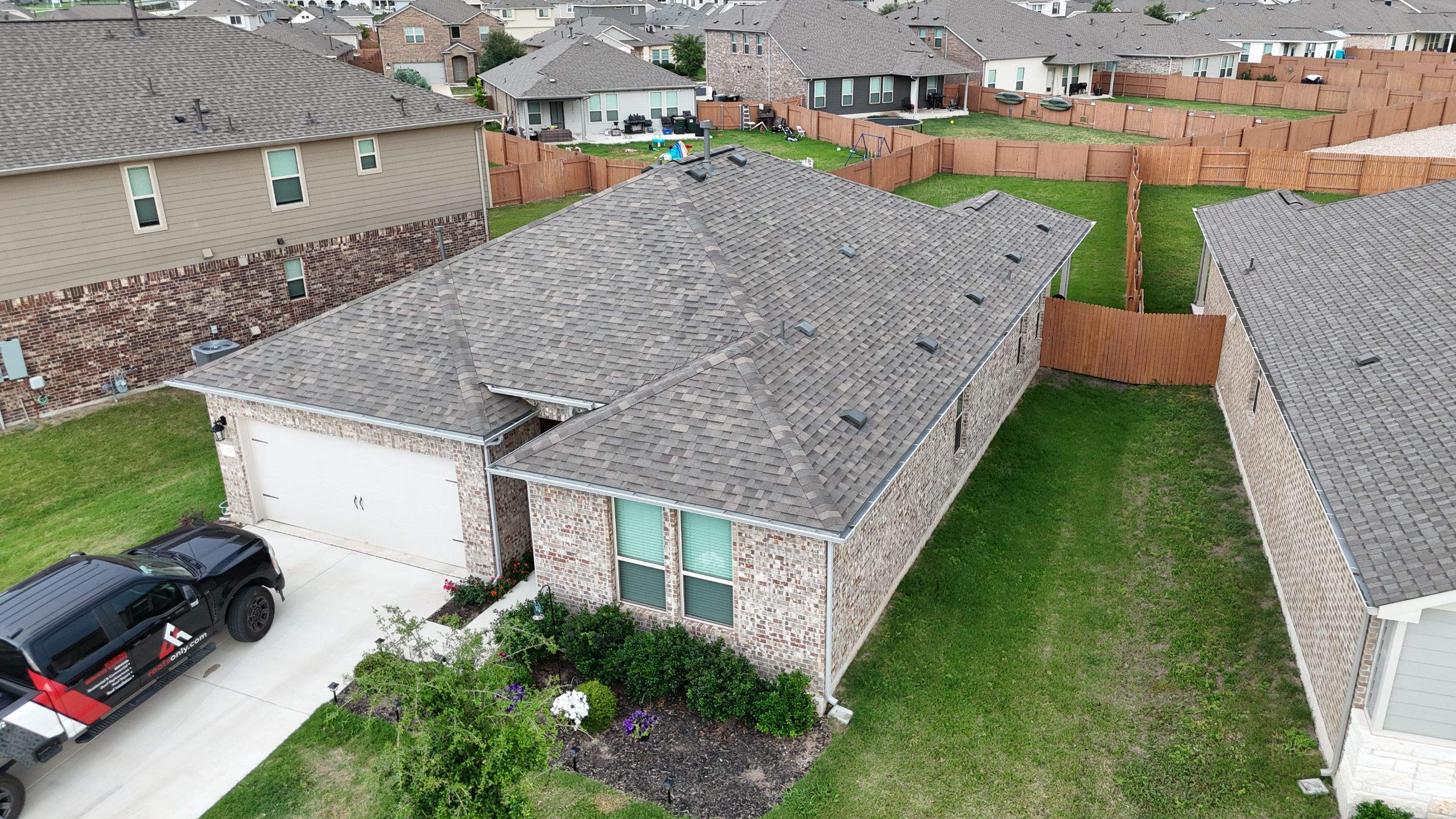 Weathered Wood - Malarkey Vista by RoofsOnly.com