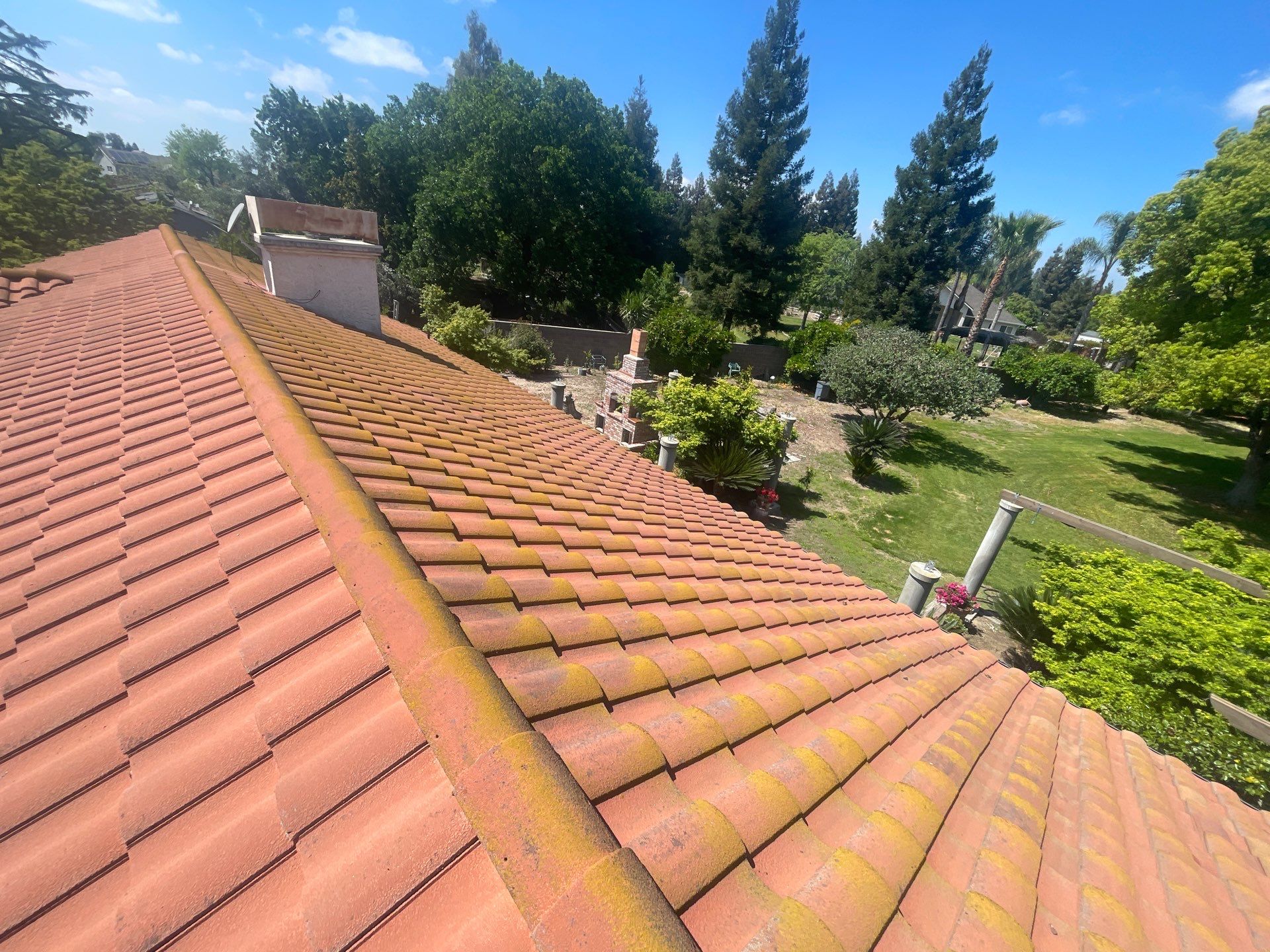 Presidential shingle roof by Straight Edge Roofing Inc