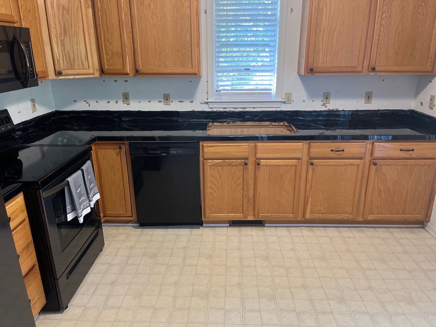 Diamondcoat Black Marble by New Finish LLC