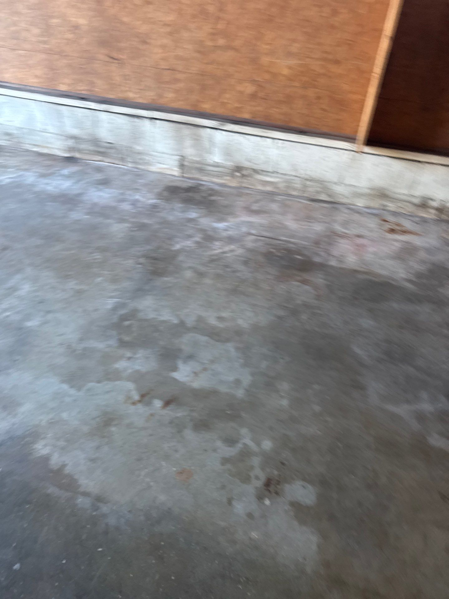 Garage in Midnight by Innovative Concrete Coatings 