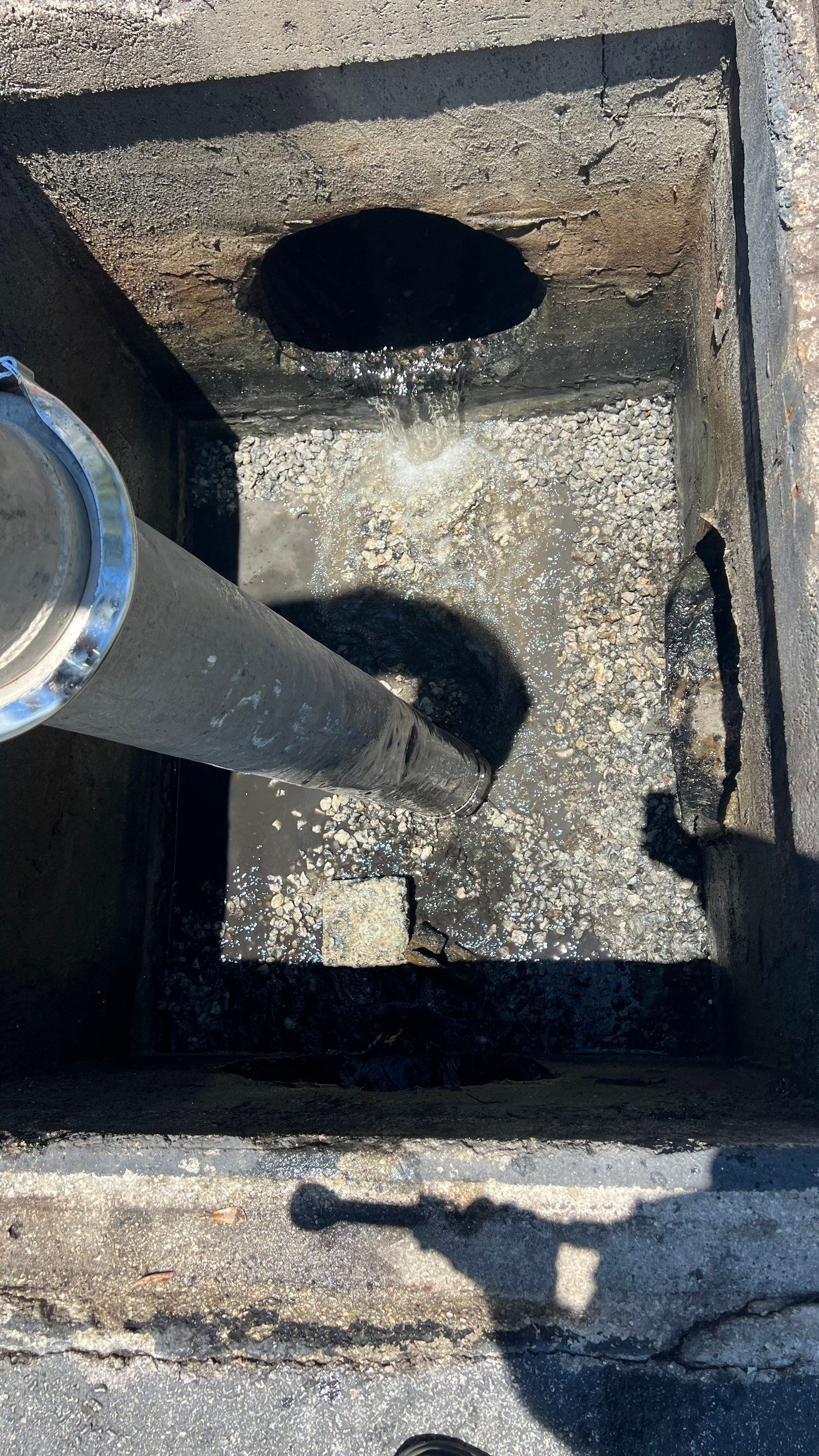 Marco Island Condo Stormwater System Maintenance and Standing Water Removal by APS Power & Water