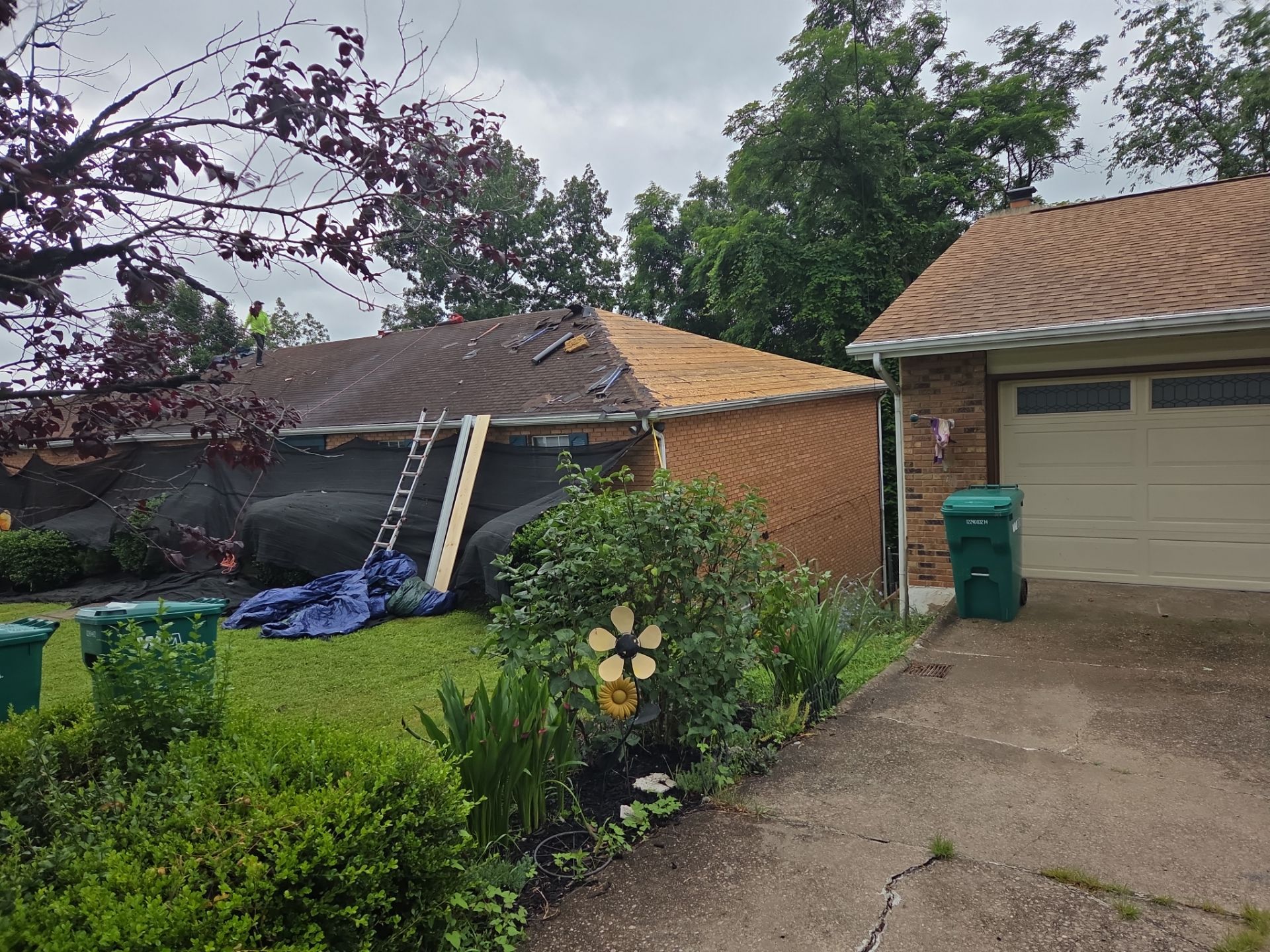 IKO Dynasty Granite Black Roof Completed in Cross Lanes, WV by Mr. Roofer