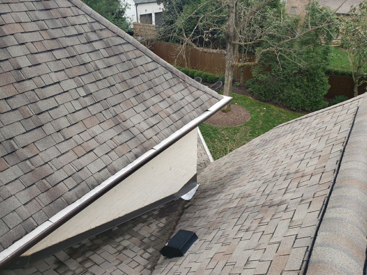 Presidential Shake Install by Paragon Roofing