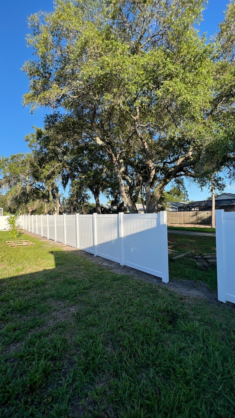 Palmetto, FL 6ft. Tall White Vinyl Privacy Fence  by Asap fence and gates, LLC