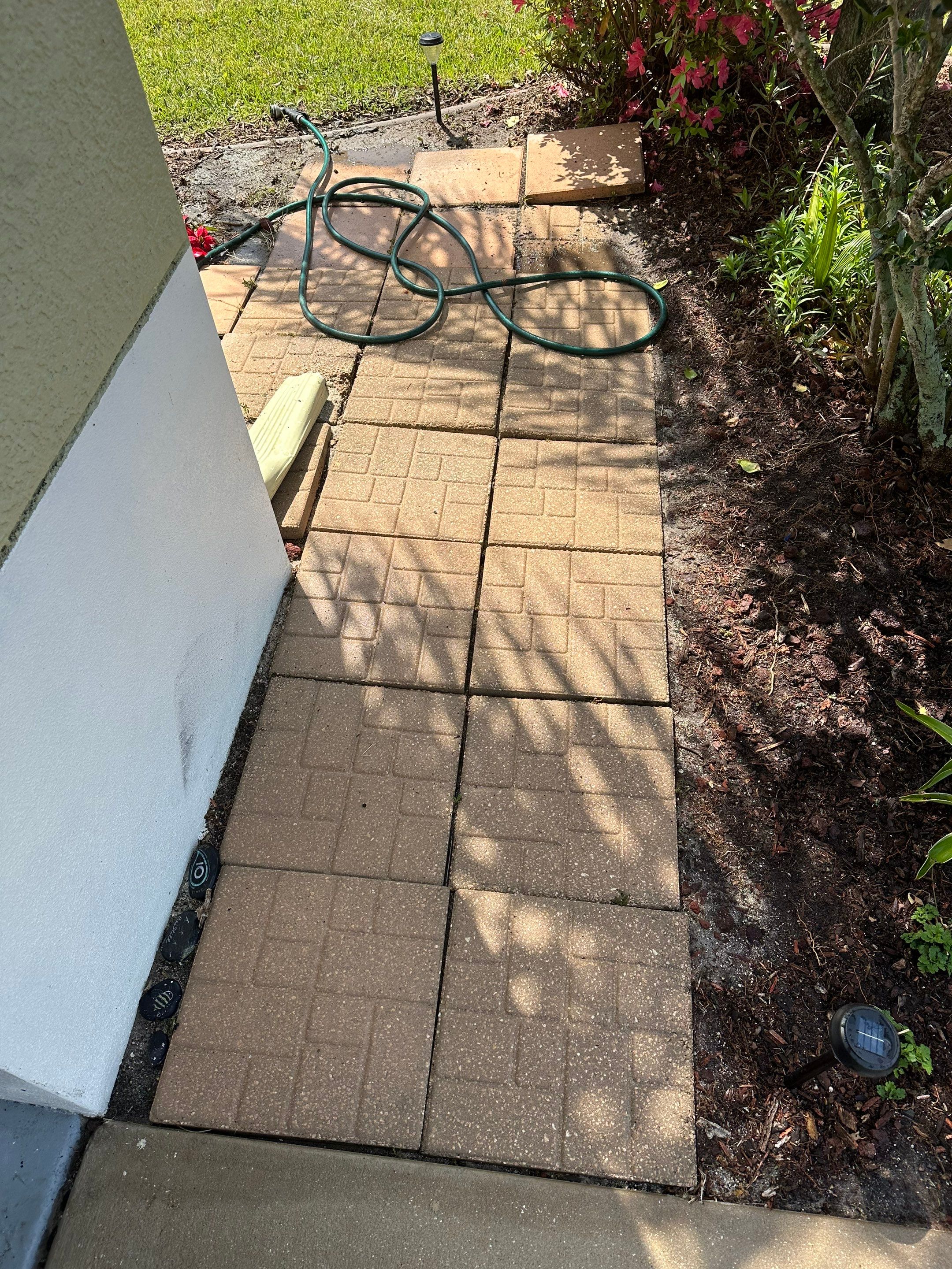 Driveway Cleaning in River Plantation Community, Parrish, FL by Sunshine AquaWash