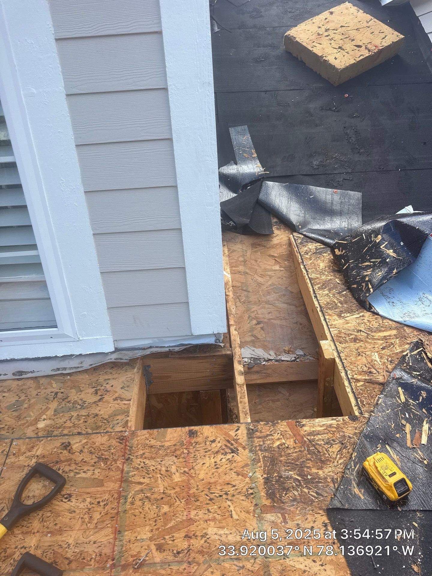 CertainTeed Landmark Weatheredwood Roof Replacement by RGR Construction and Roofing, LLC