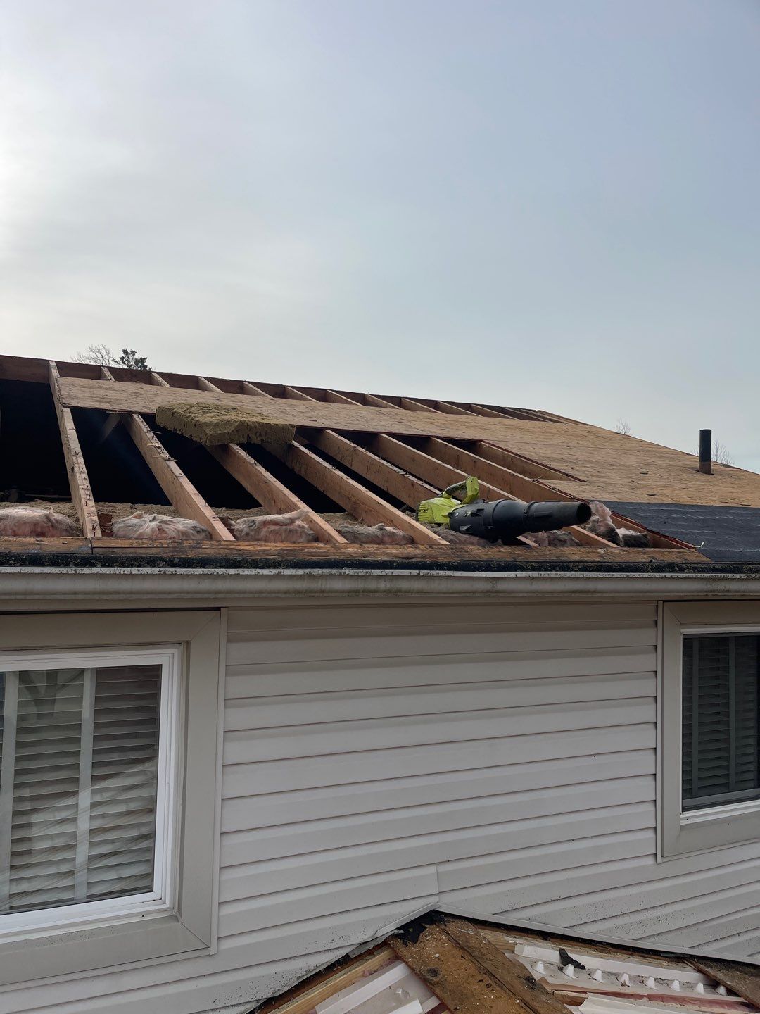 Residential Roofing Installation using Affordable, Reliable, Durable Asphalt Roofs by Smart Roof