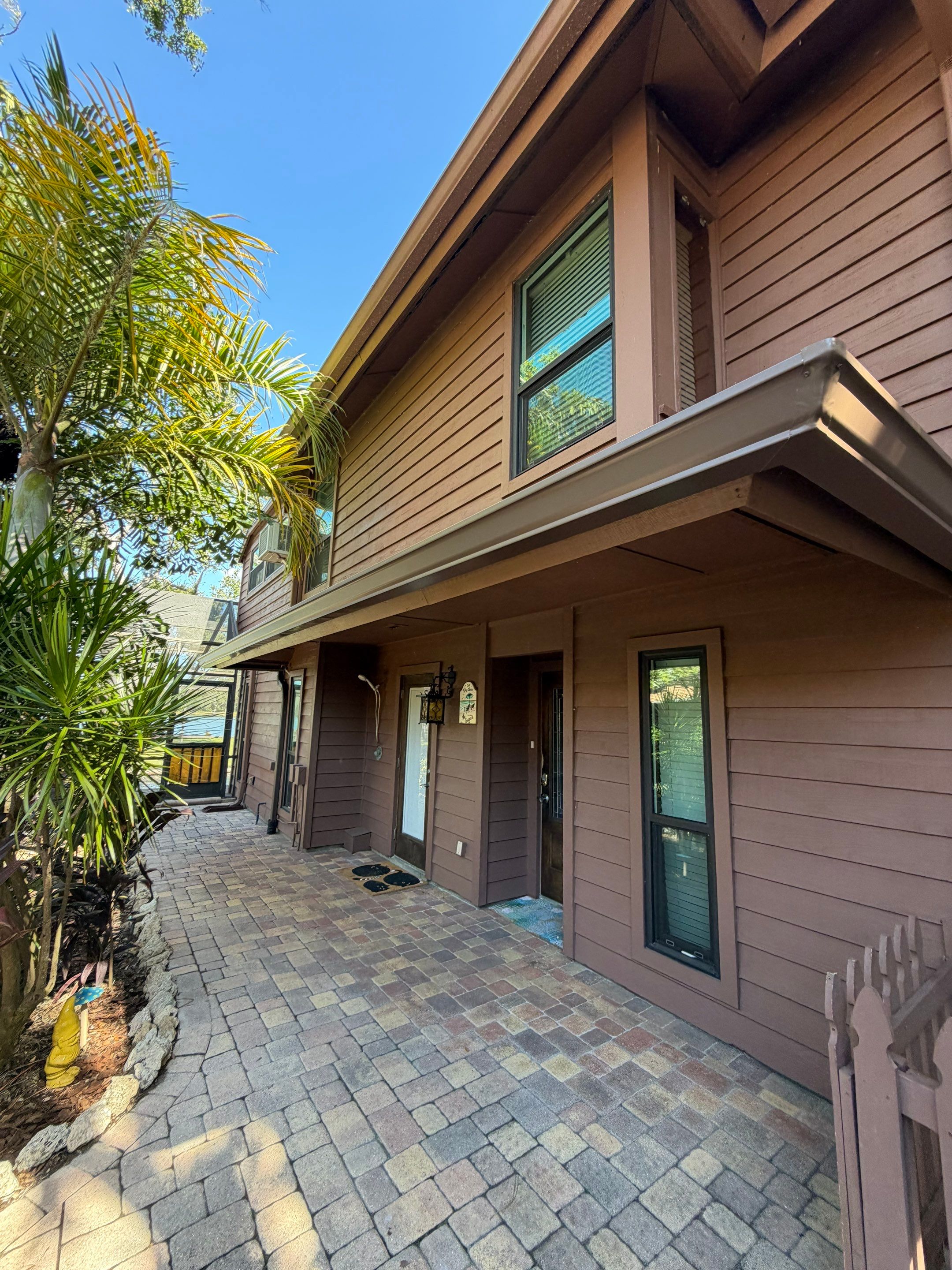 6-inch Seamless Gutters Installed in Sarasota FL by Gutter Professors