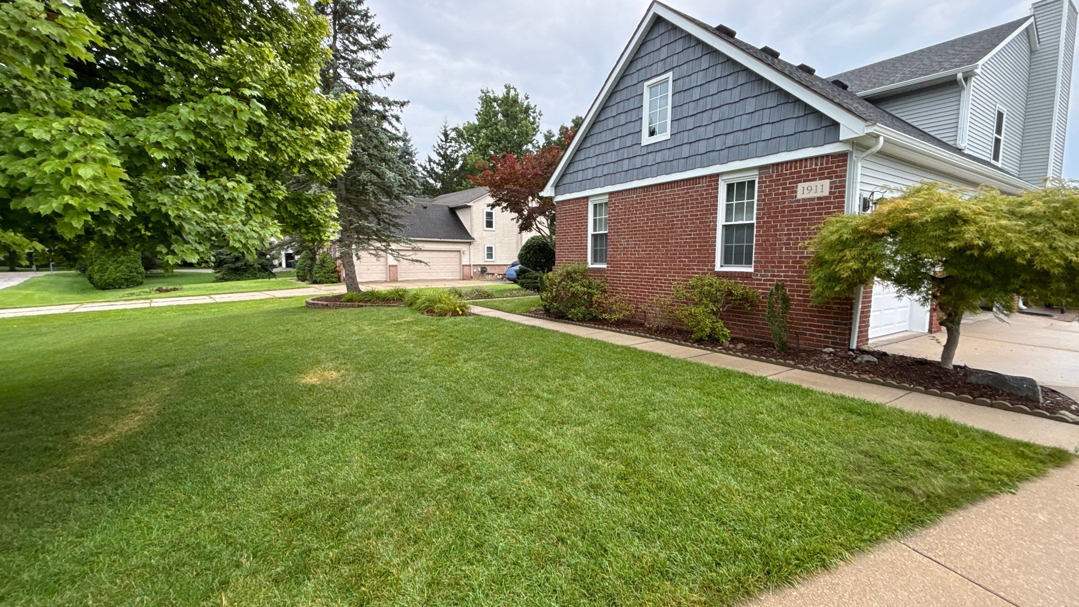 Siding Replacement using Certainteed Restoration Classic D4 by 180 Contractors
