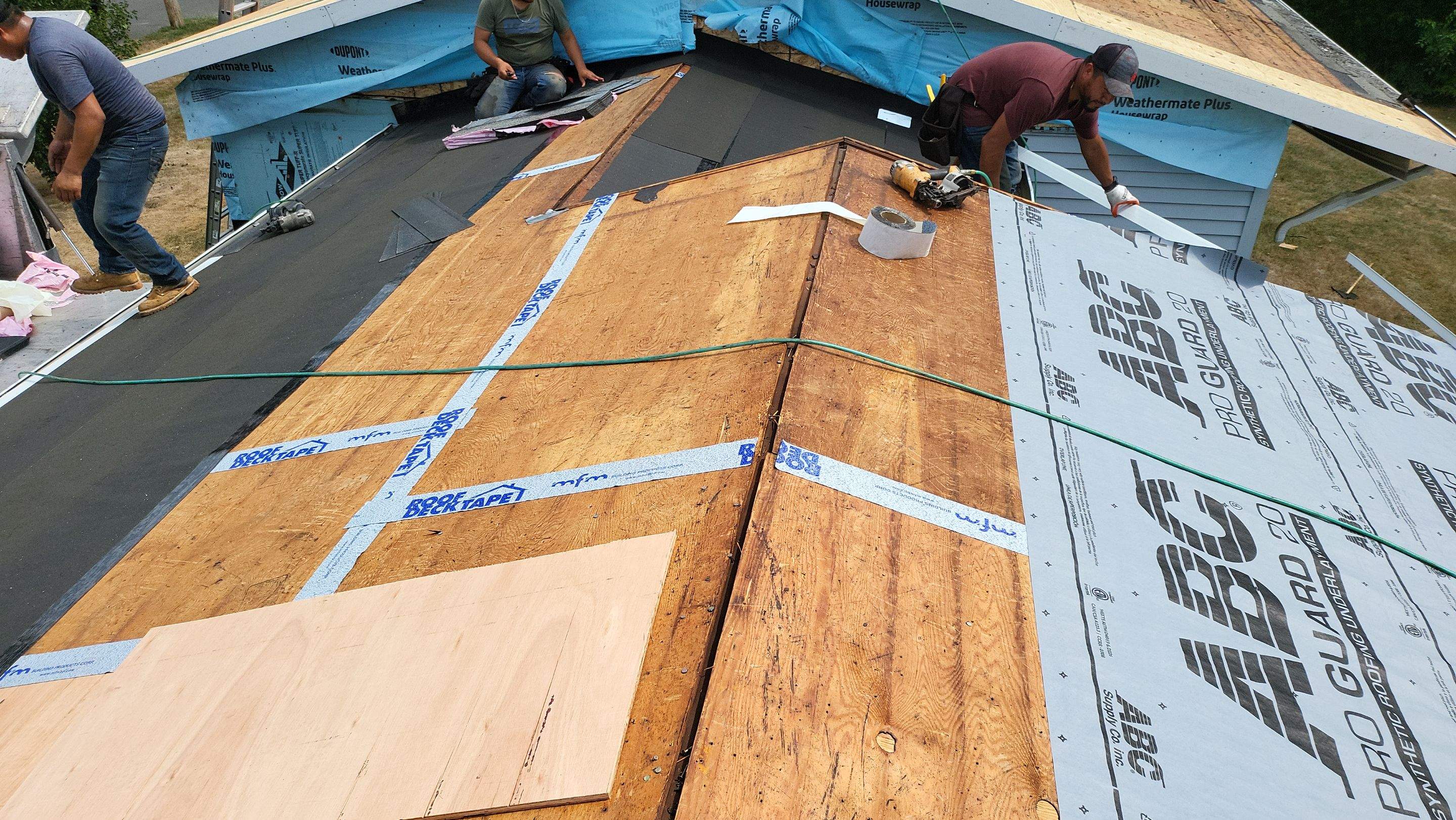 Fire Damage using Certainteed Mainsteet D4 and Owens corning quarry gray by A Plus Exterior