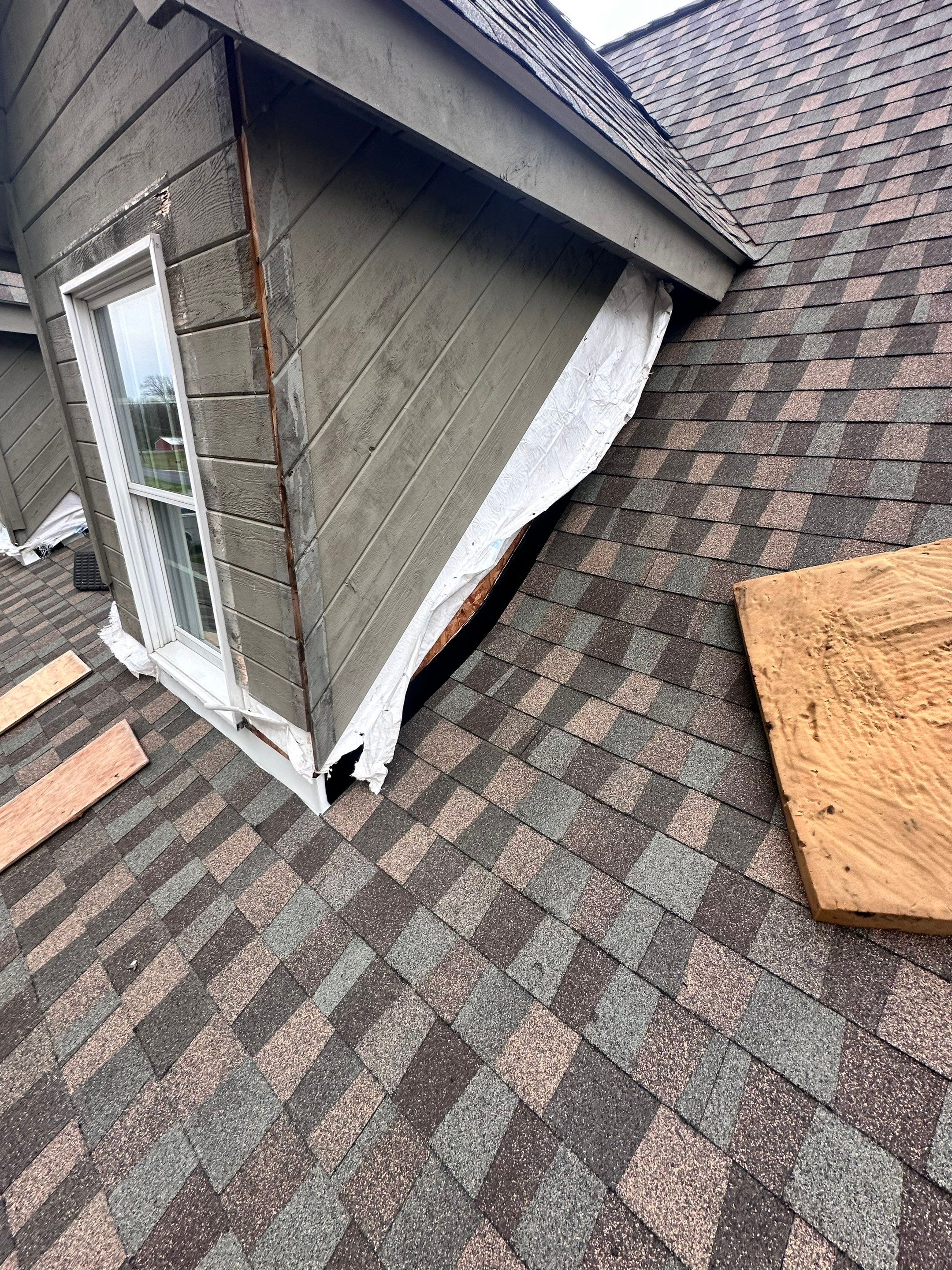 Cedar Falls Gaf roofing installation by Teflon Roofing