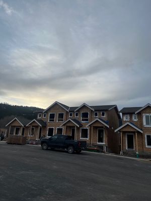 Residential Roofing Installation using OC Oakridge shingles