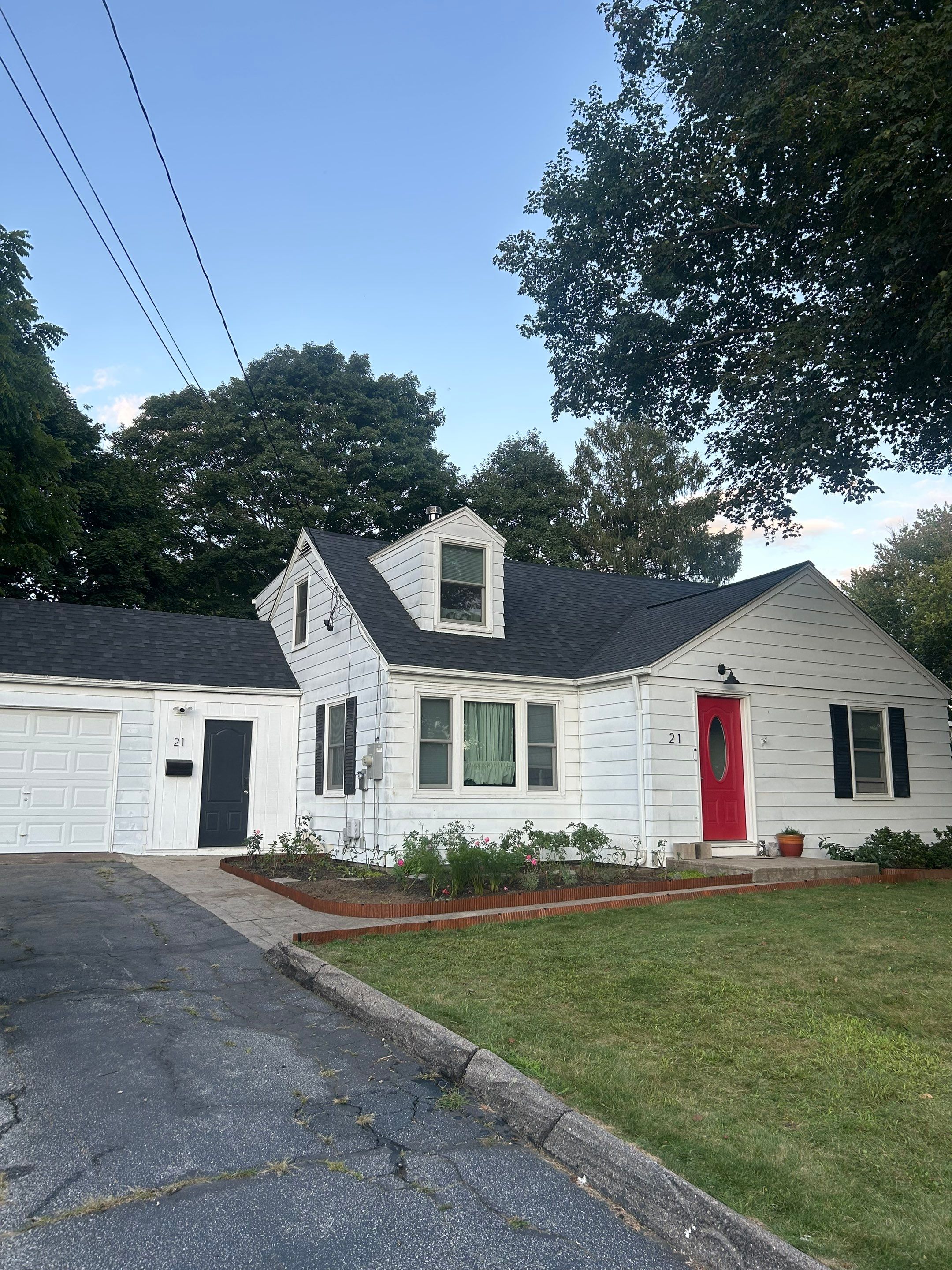 Owens Corning Duration: Onyx Black in Norwich by Golden Shield Roofing