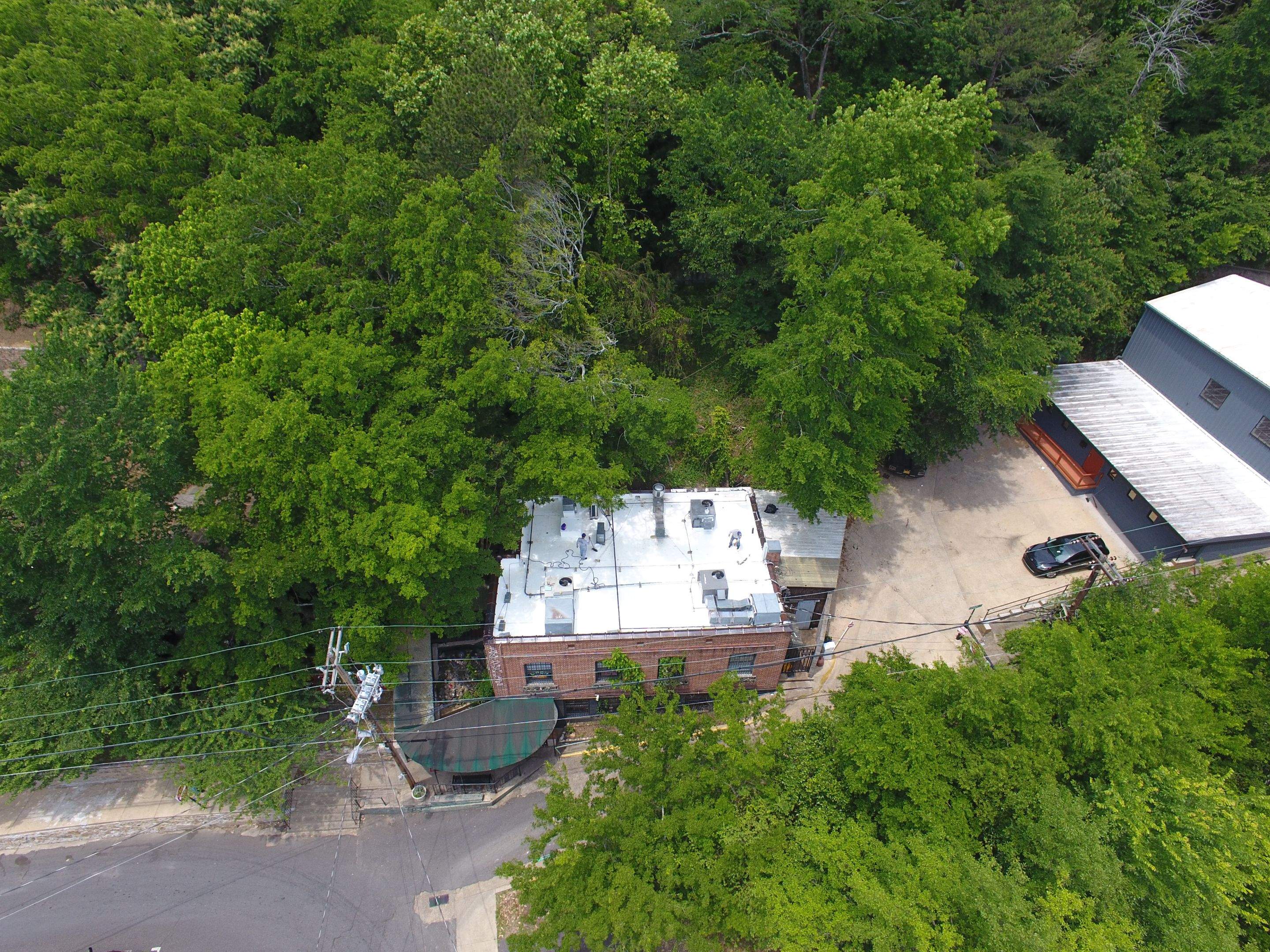 Grateful Head Pizza by Hostetler Roofing