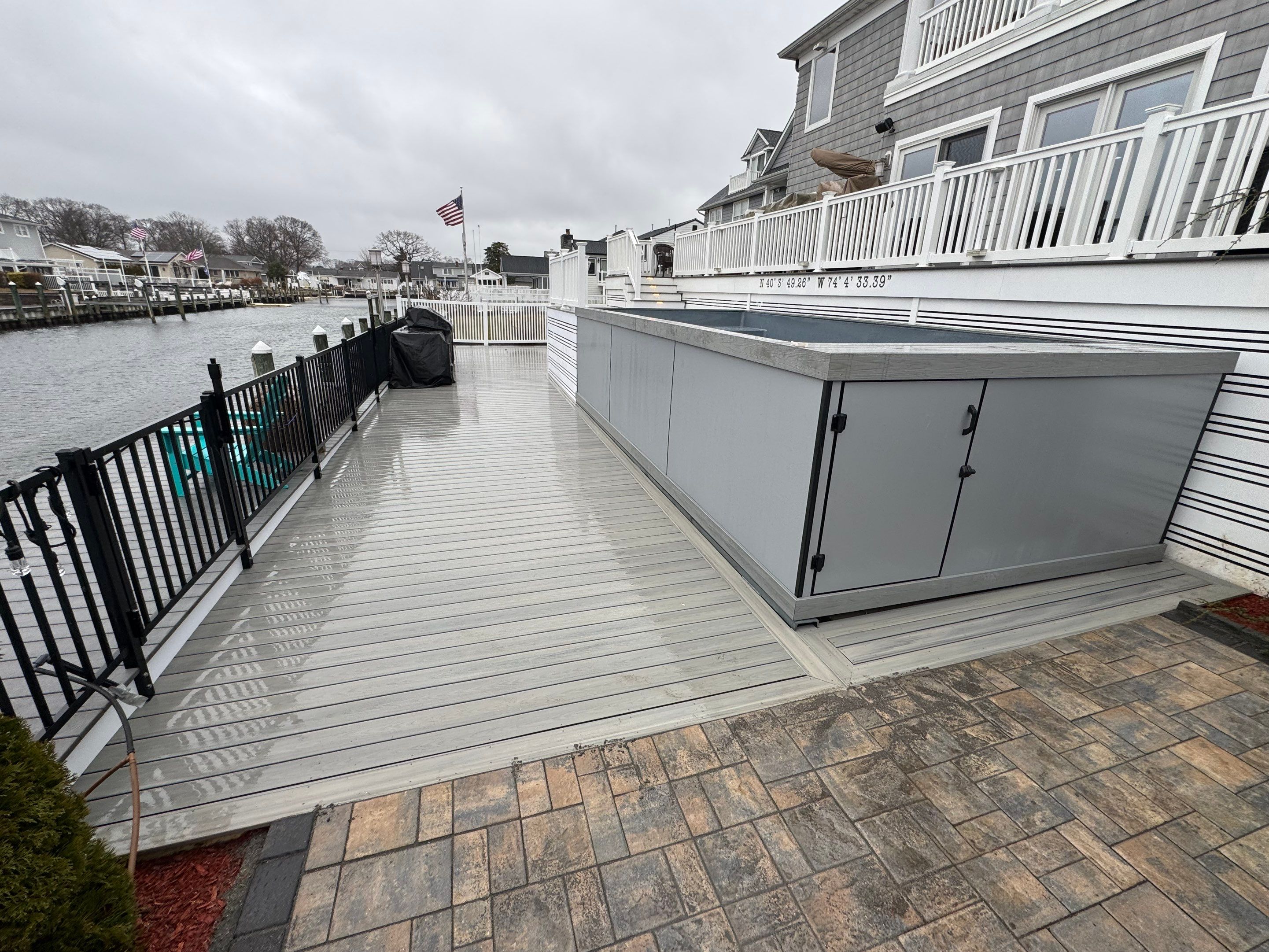 New Deck using Deckorators Venture - Color Saltwater by deck guardian