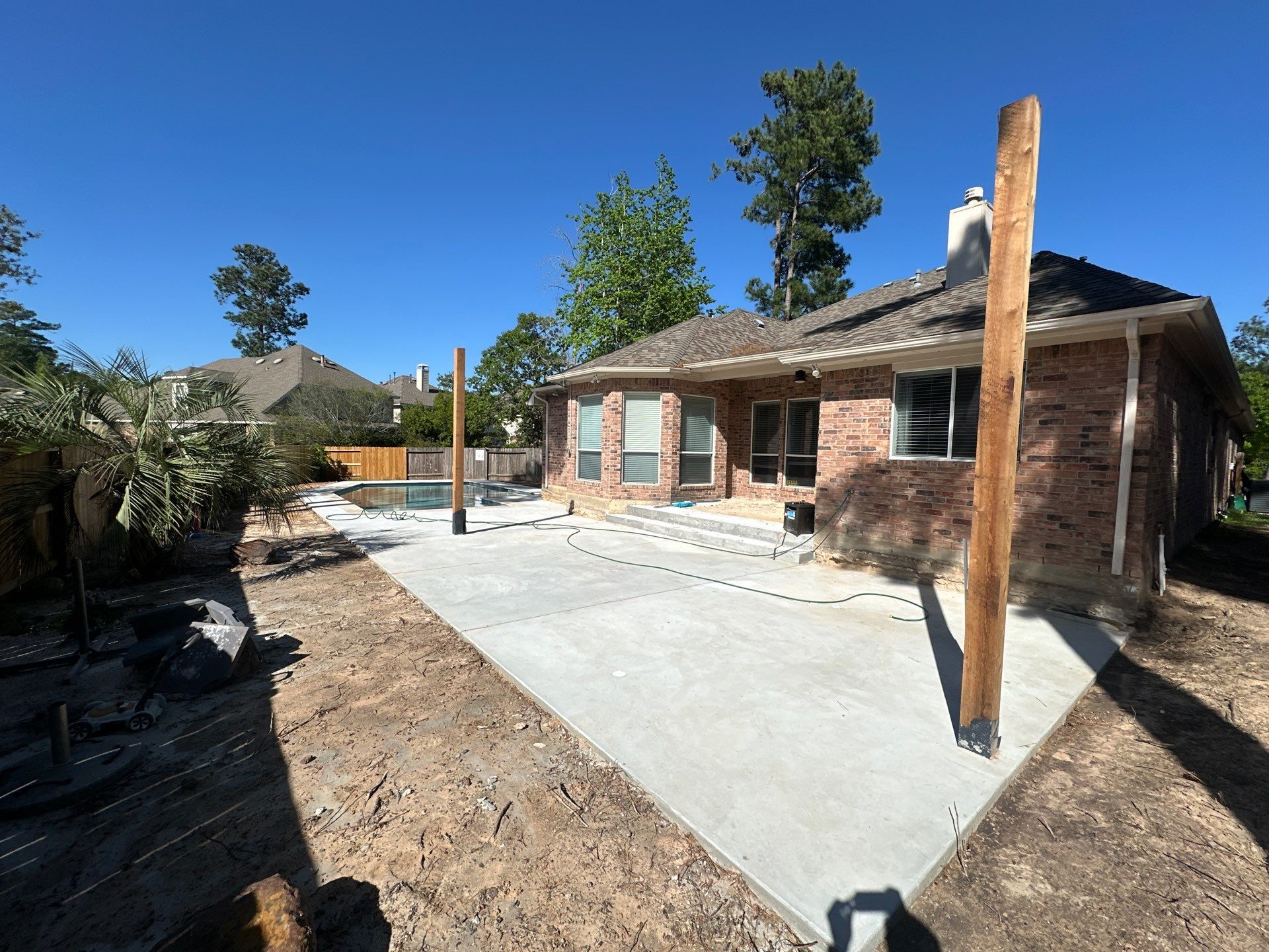 Pool, Patio Cover and Summer Kitchen in Sterling Ridge by SophAlx LLC