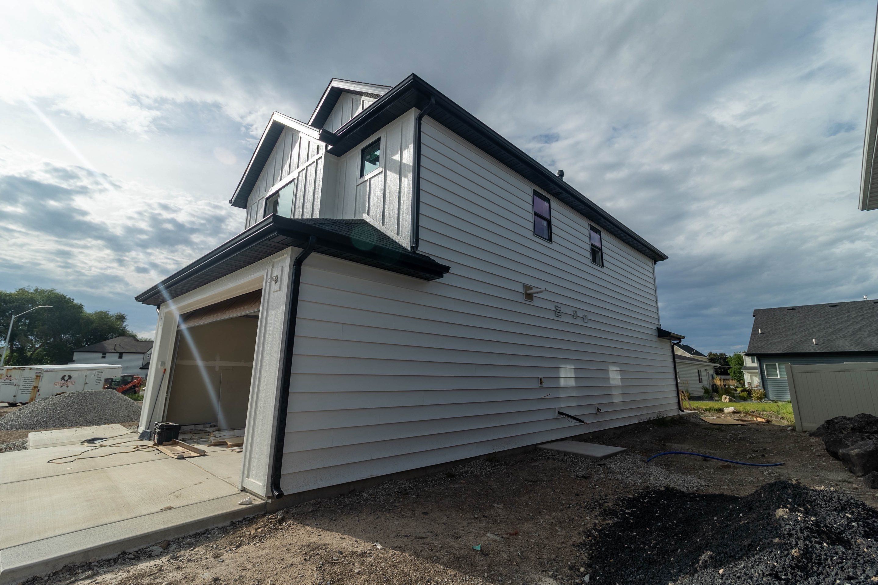 LE40 - Exterior by Garner Construction