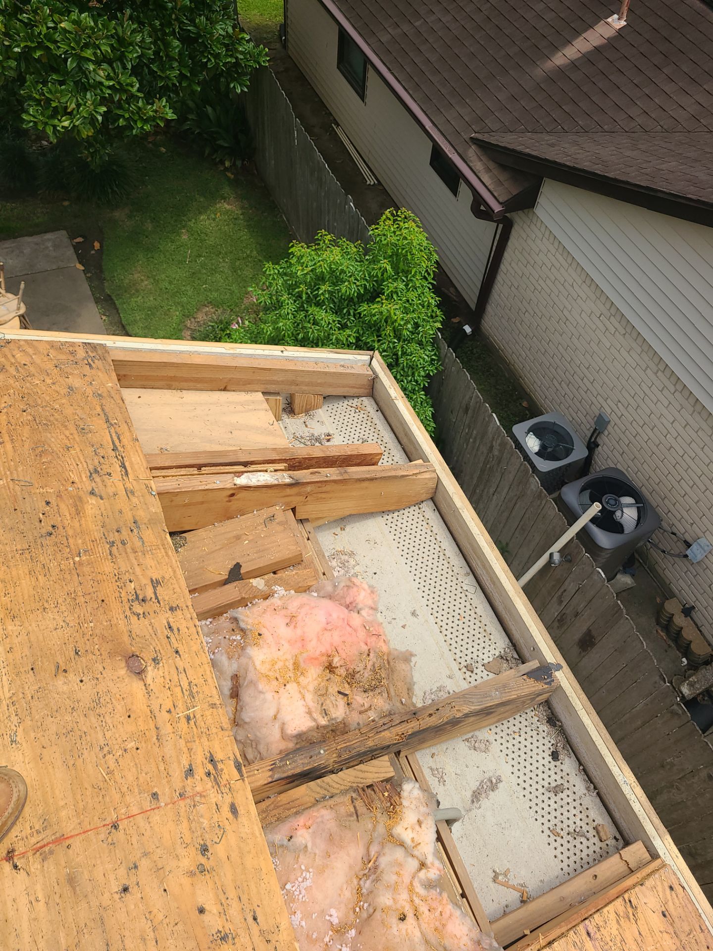 Roof Replacement Houston by Roof Repair Company