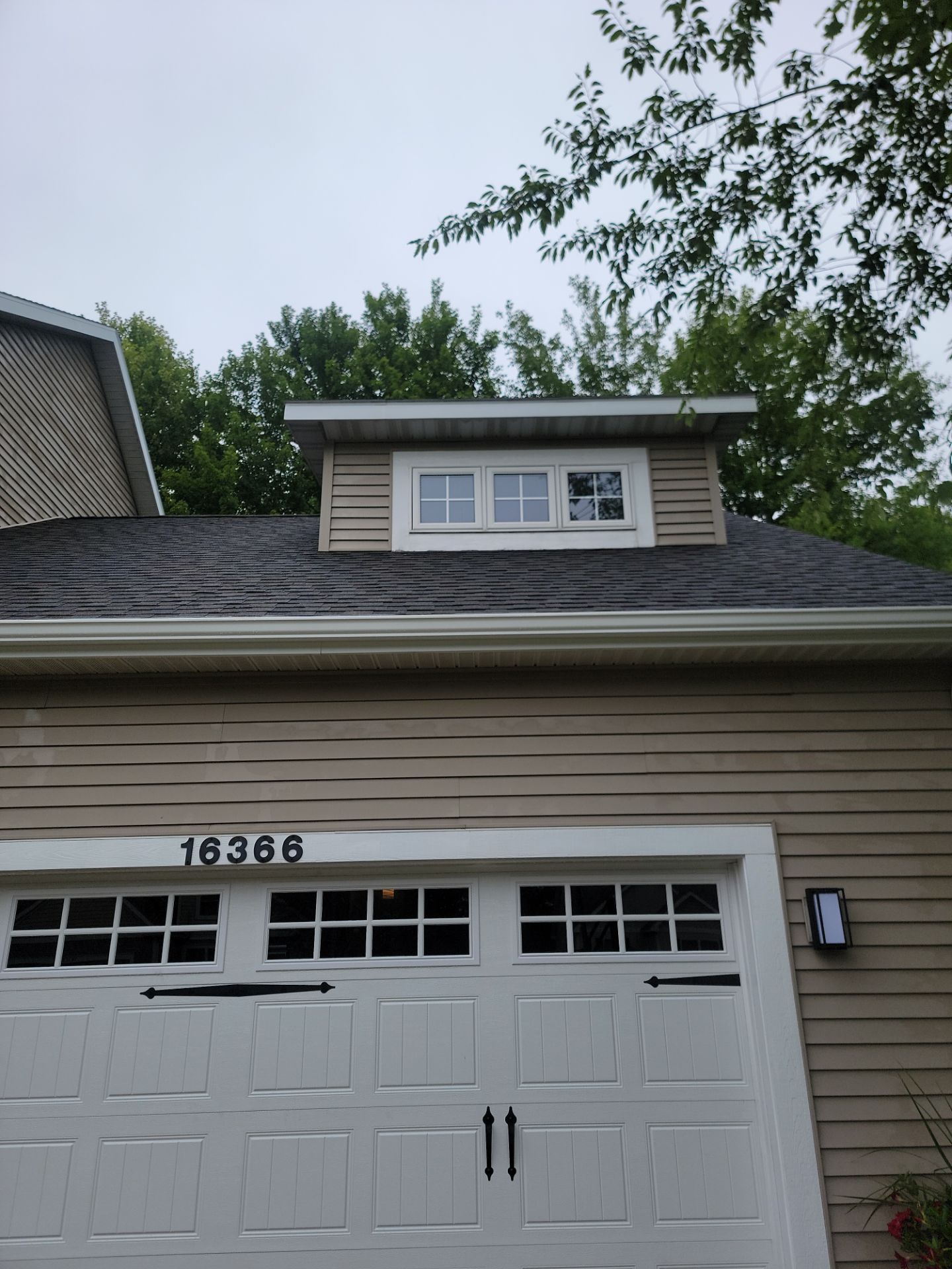 Exterior home painting. by Gordon Painting