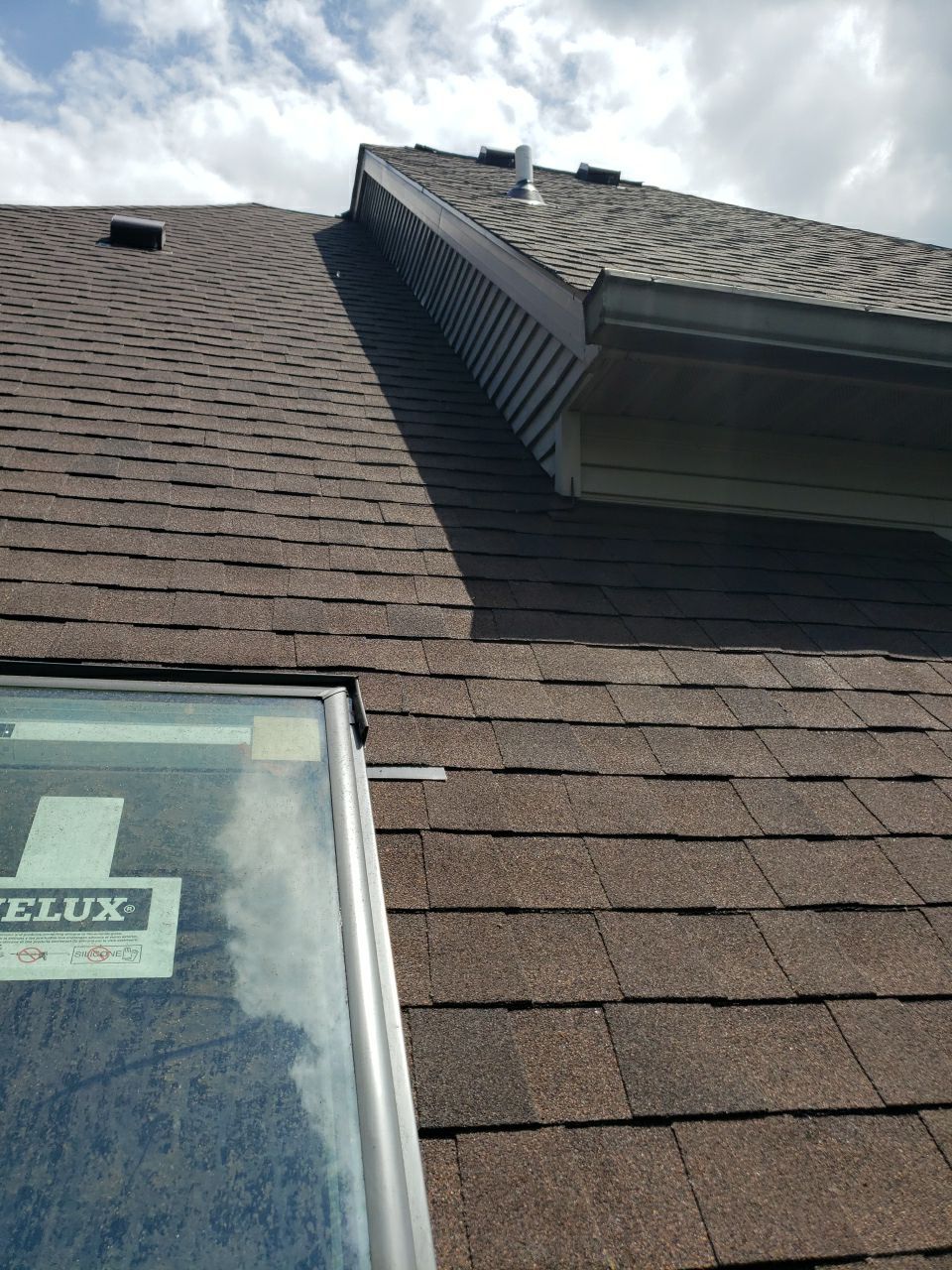 Brand: Atlas Pinnacle Color: Pristine Scotchgard Hickory Drip: Musket Brown by Eagle Eye Roofing