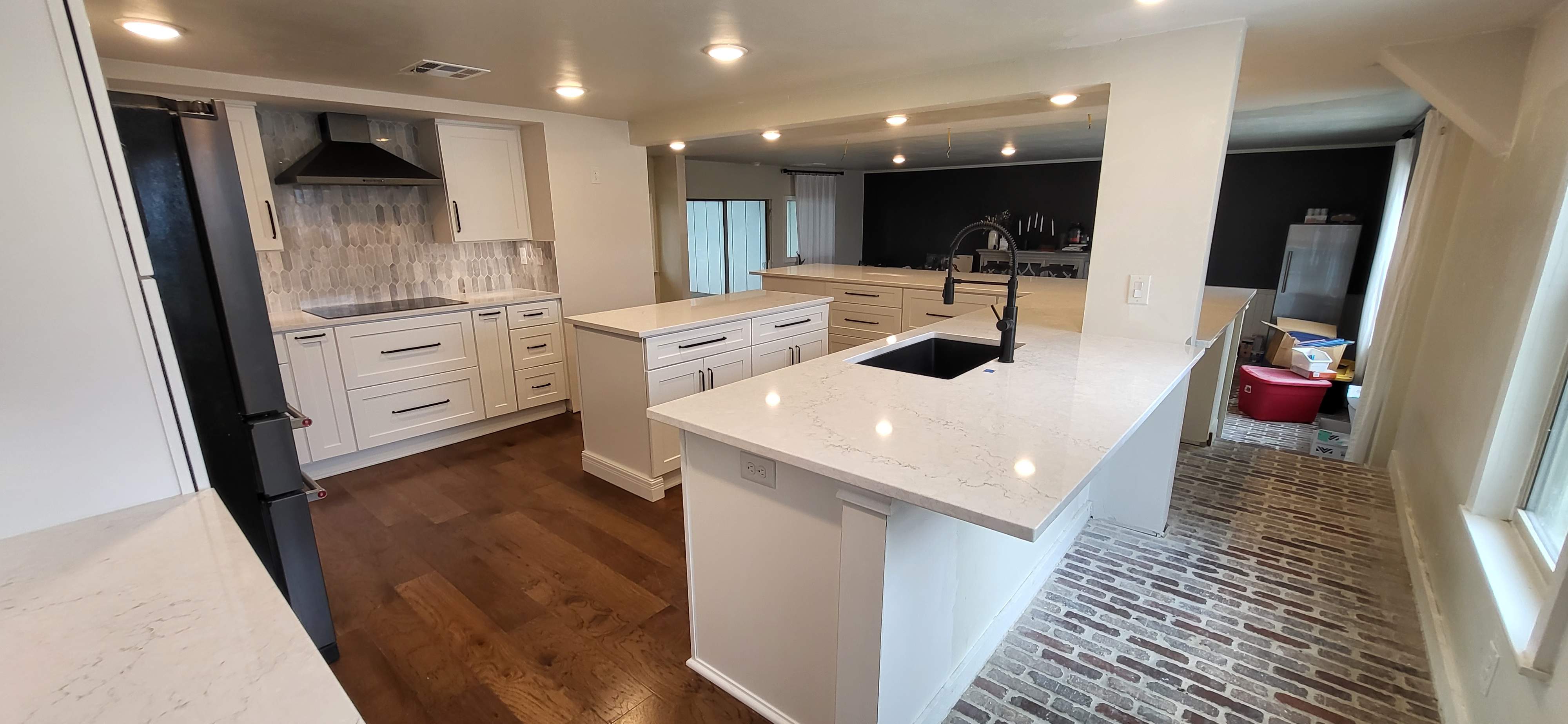 Boerne Kitchen Remodel with Quartz Countertops and White Shaker Cabinets by Legacy Bath and Kitchen