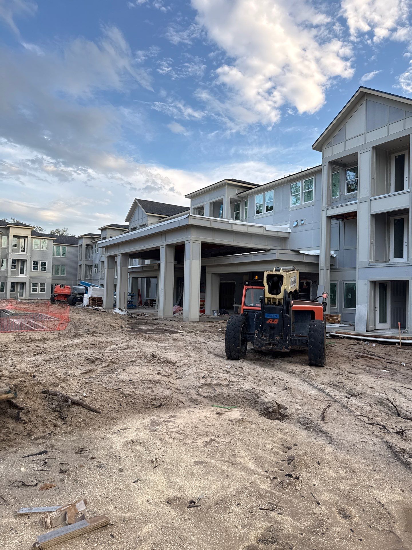 7-Inch Seamless Gutters for Large Roofs in Daytona Beach FL by Gutter Professors