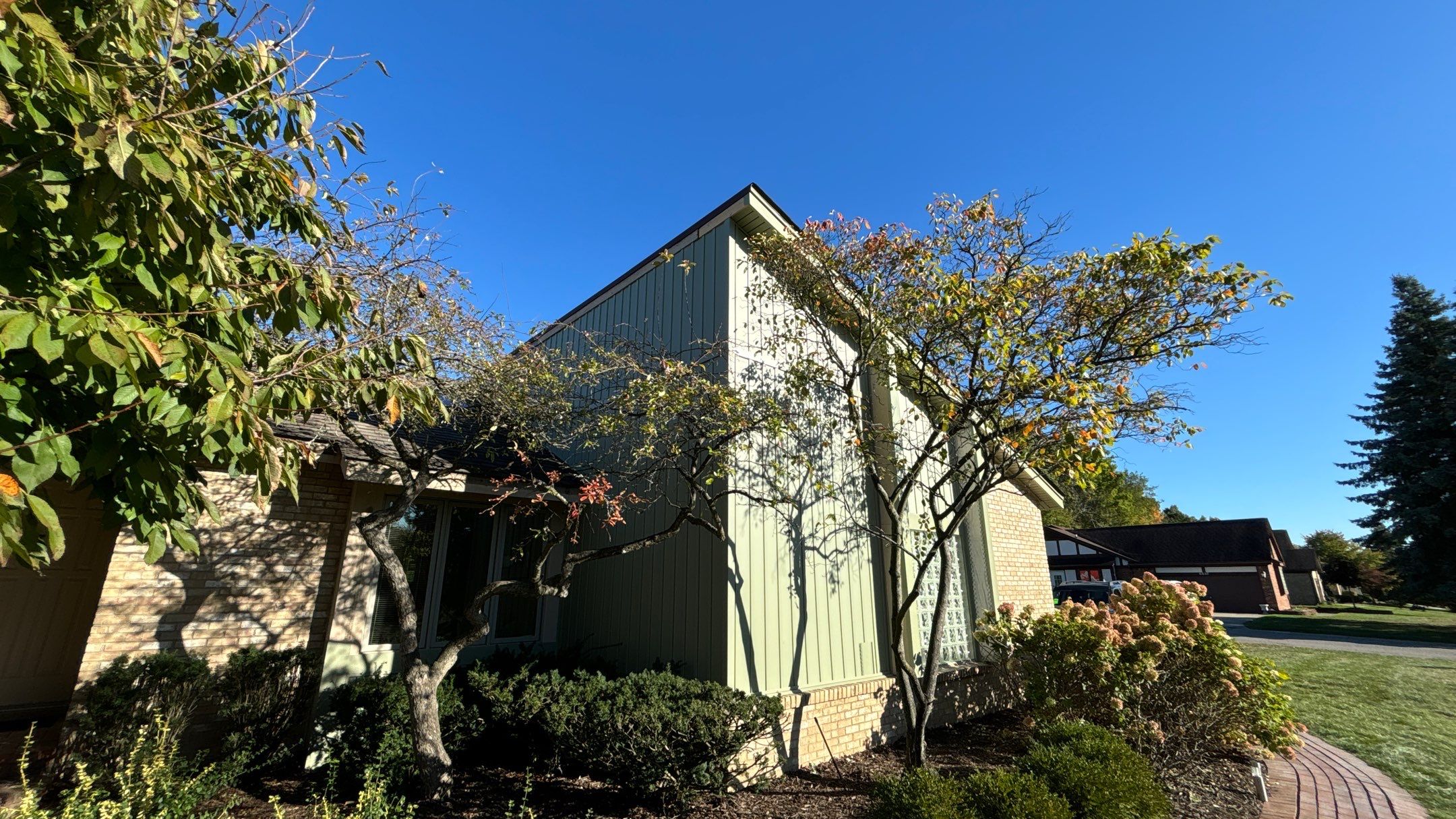 Siding Replacement using Alside 7" B&B by 180 Contractors