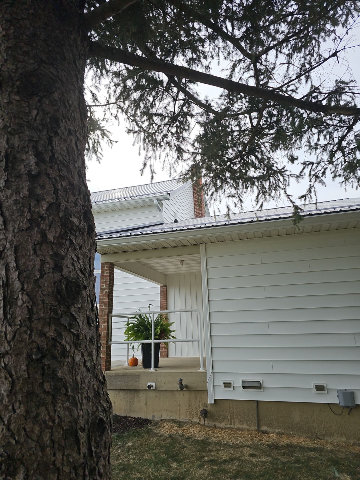 Siding Installation using Mastic 8" white  by Nitro Roofing and Construction