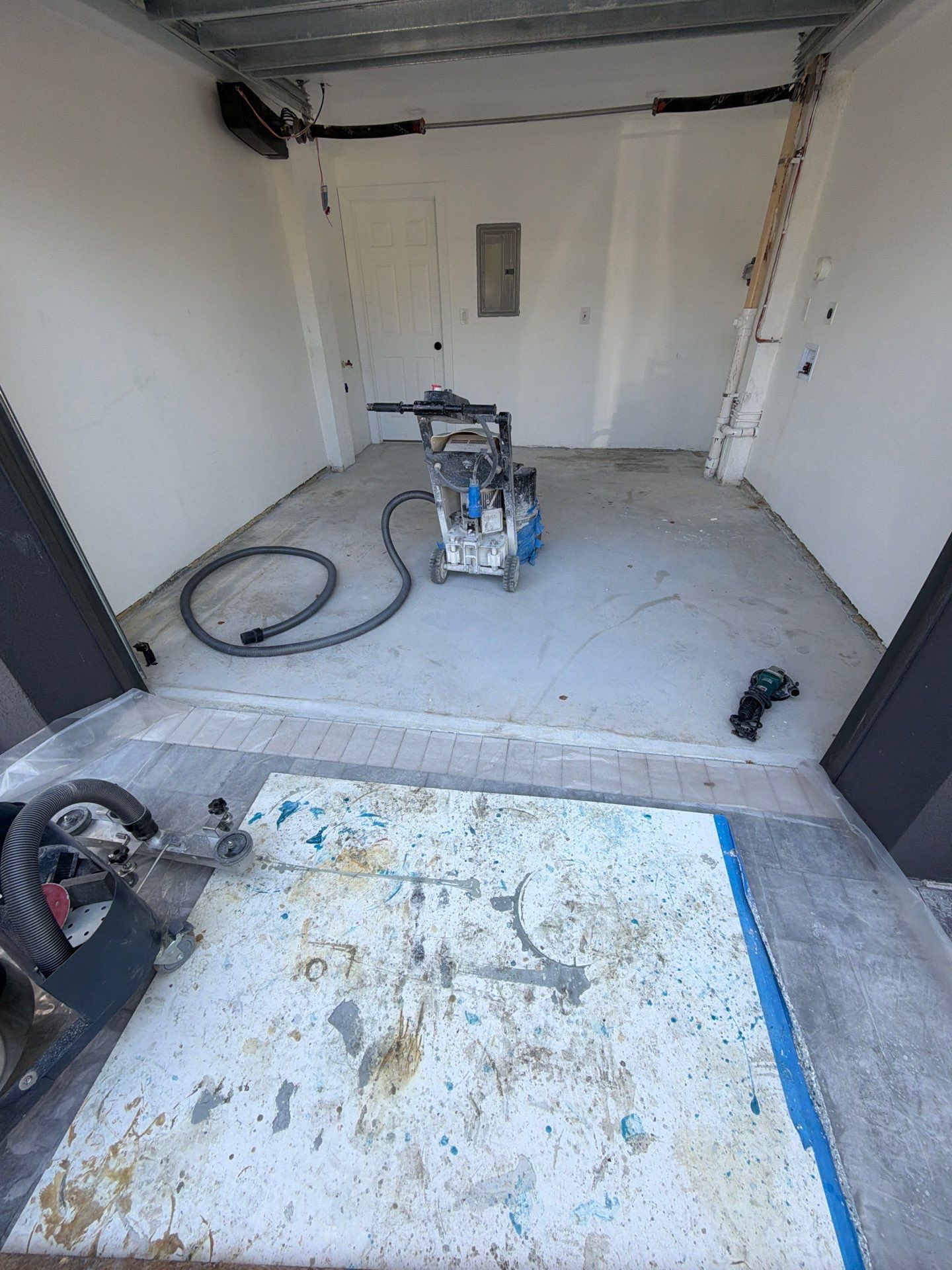 “Custom Flake Blend” Garage in Marathon, FL by Tropical Epoxy Coatings & Creations LLC