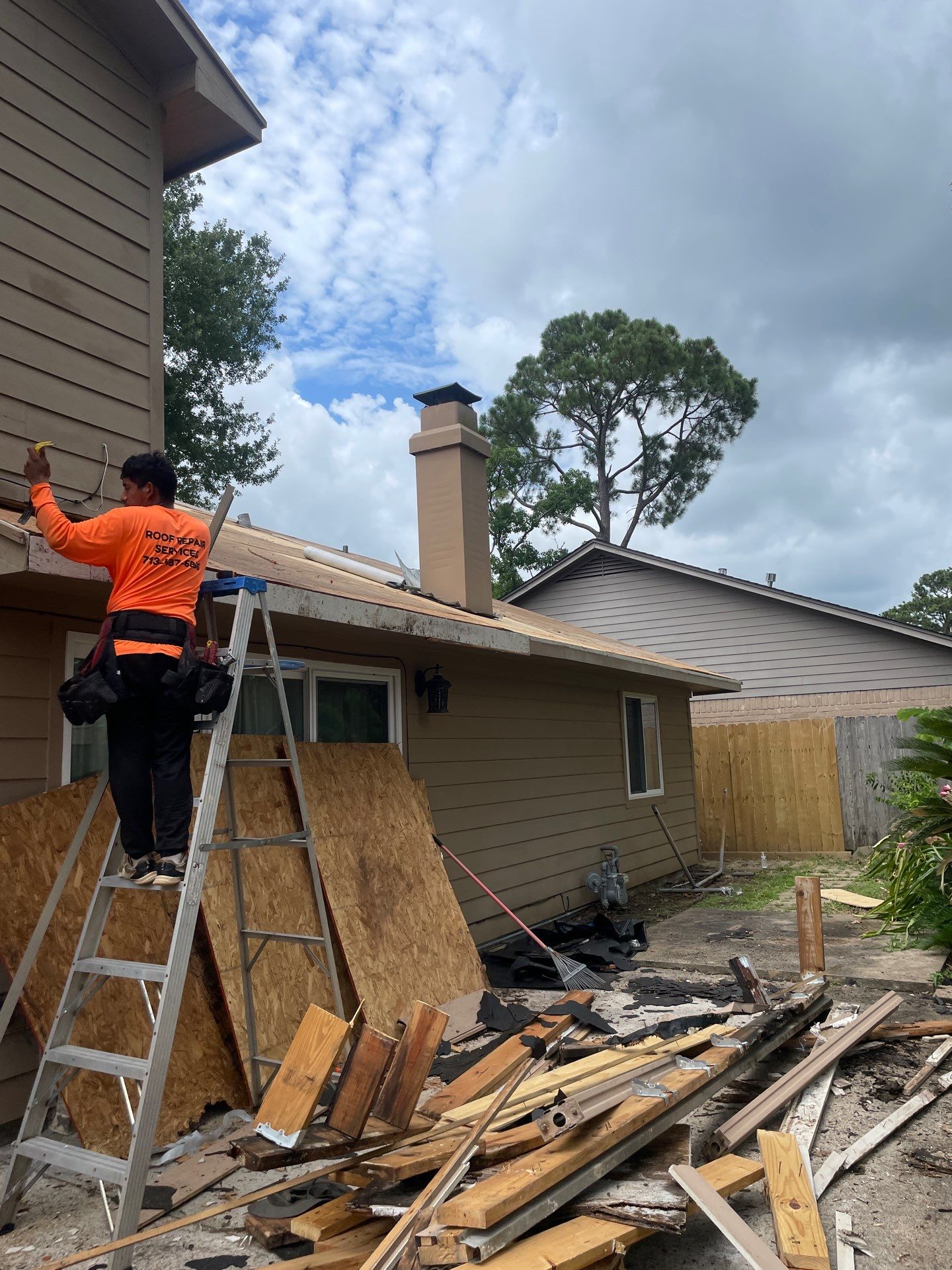 Roof Replacement Houston by Roof Repair Company