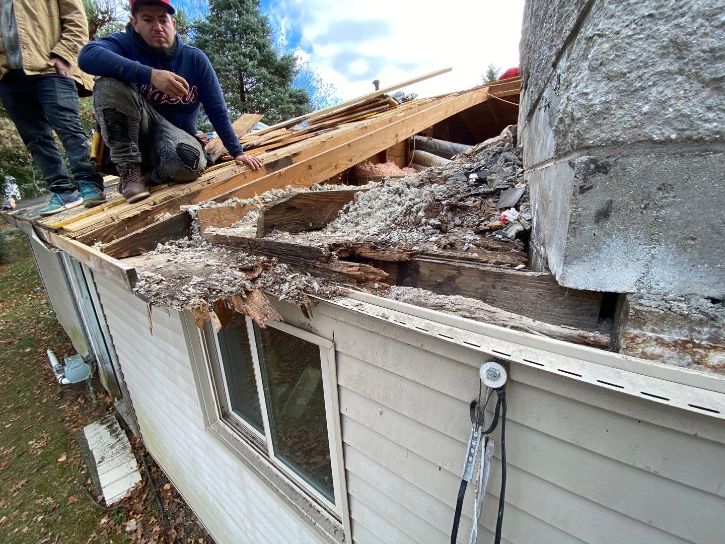 Roof Replacement using CertainTeed Landmark by 180 Contractors