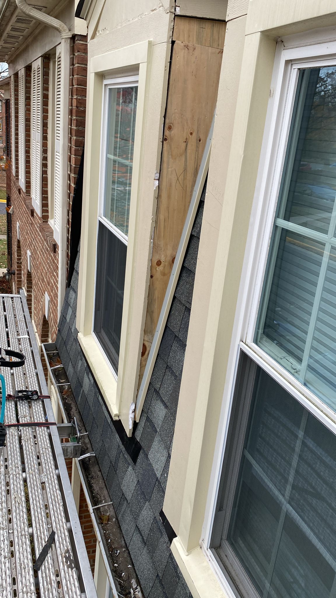 Alexandria: Residential Roof Replacement with CertainTeed Landmark Pro in Max Def Georgetown Gray by RM Banning, Inc.