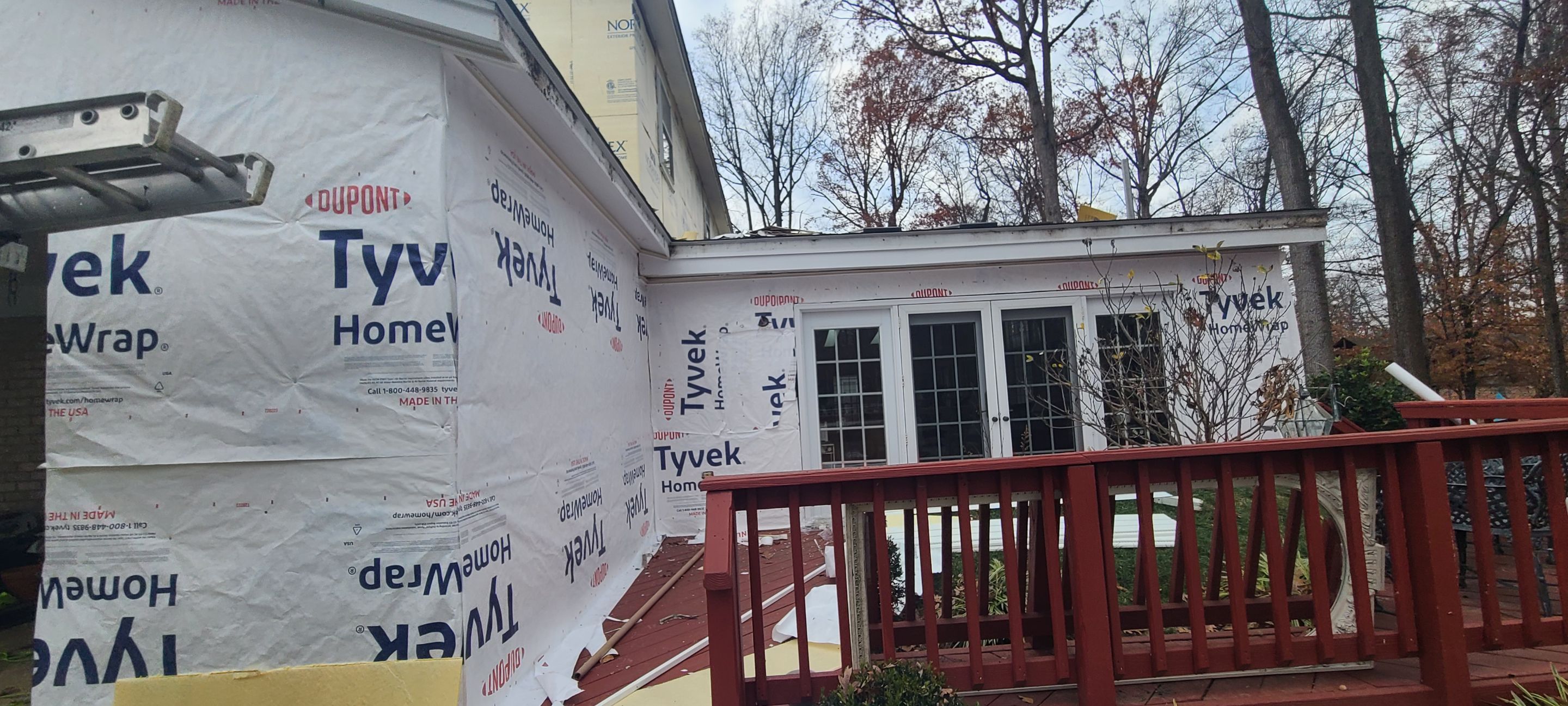 Springfield CertainTeed Charcoal Black Roof & CertainTeed Colonial White Siding by RM Banning, Inc.