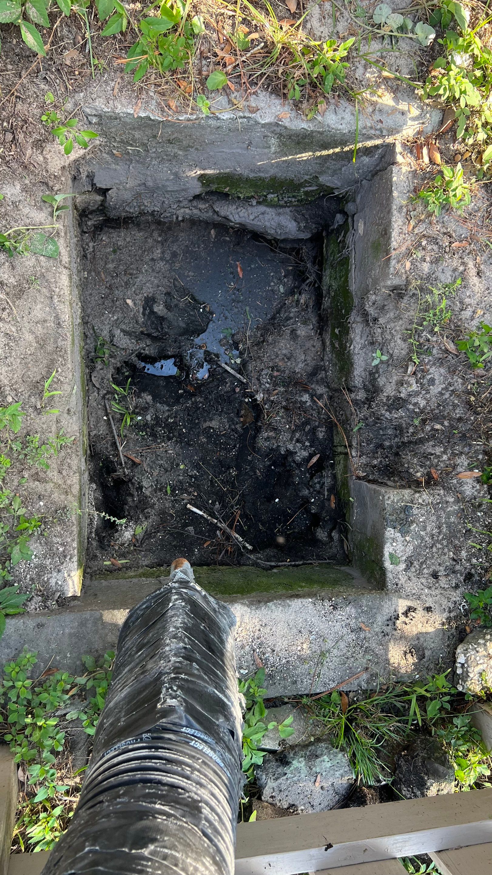 Apartment Complex Storm Water System Cleaning and Maintenance by APS Power & Water