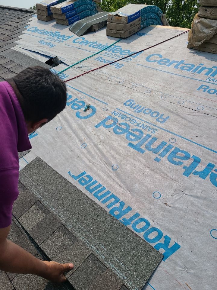 Alexandria - Certainteed Landmark Weathered Wood Shingles by RM Banning, Inc.